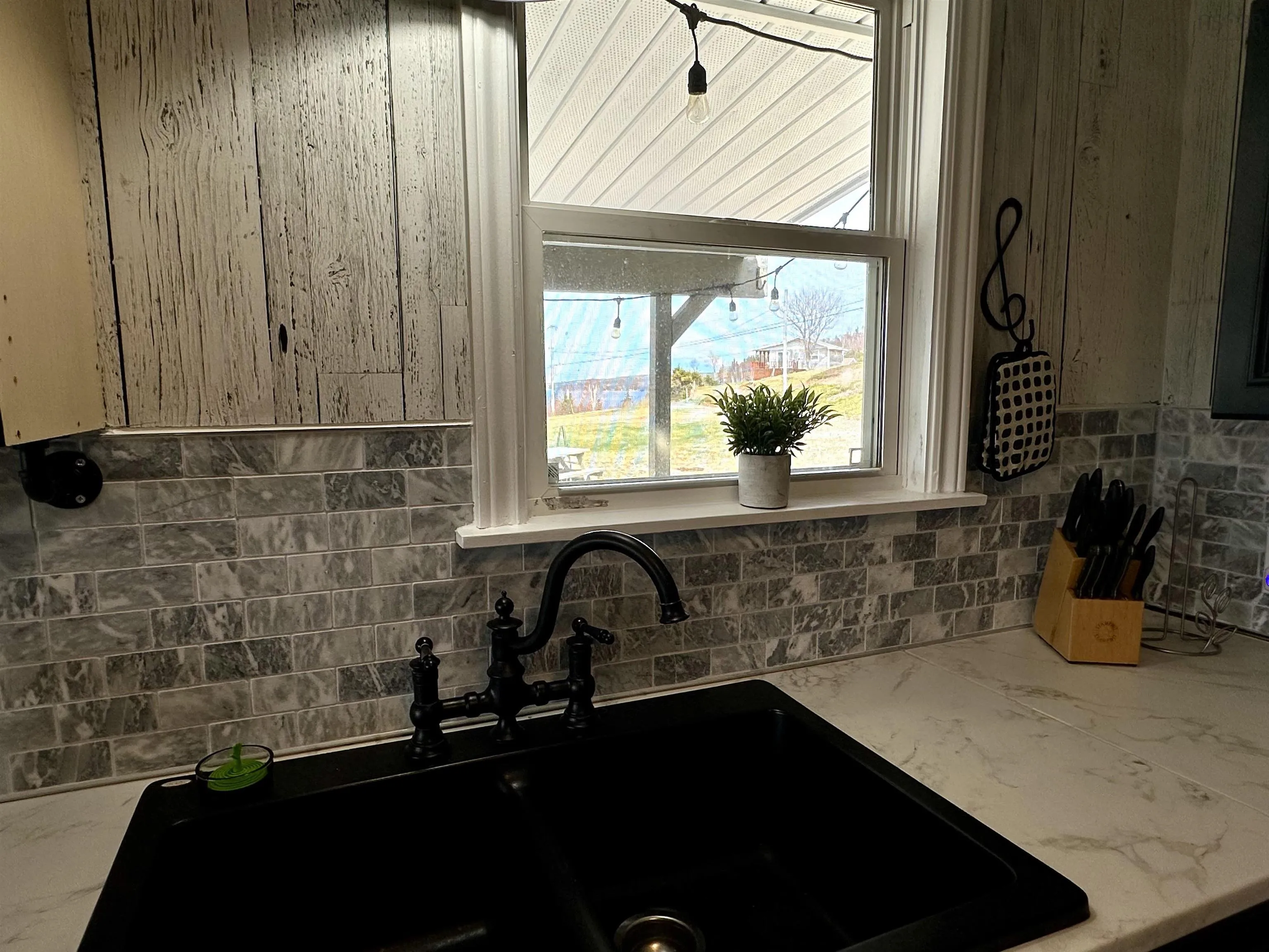 8972 Kempt Head Road, Kempt Head Ns B1x 1r2, 2 Bedrooms Bedrooms, ,1 BathroomBathrooms,Residential,For Sale,Kempt Head,202509242