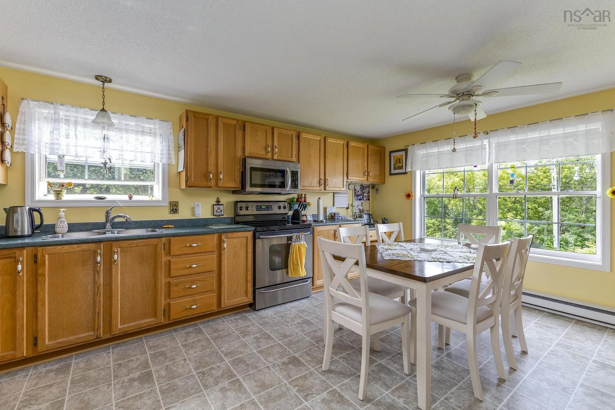2 Maple Street, Trenton, NS B0K 1X0, 3 Bedrooms Bedrooms, ,2 BathroomsBathrooms,Residential,For Sale,Maple,202516523