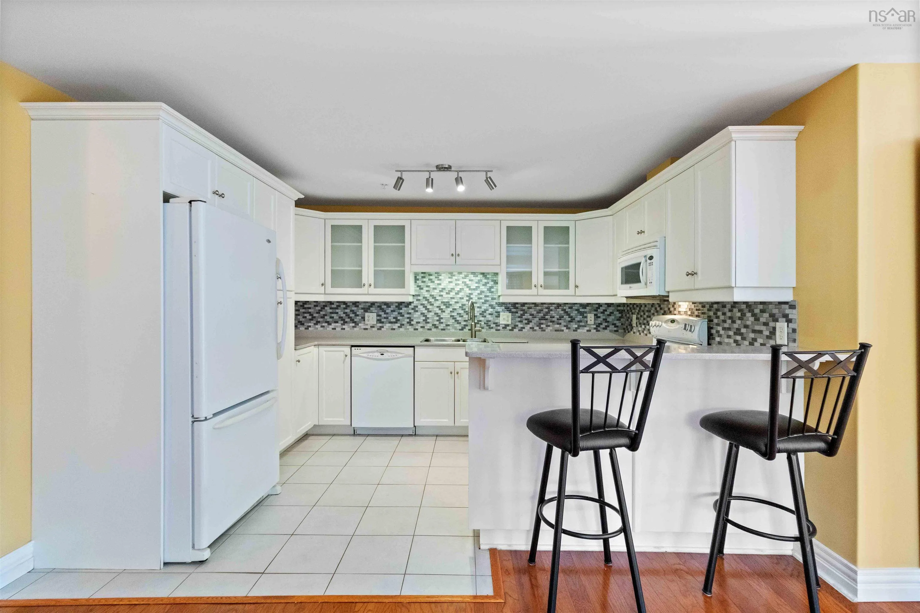 476 Main Street Unit 101, Mahone Bay, NS B0J 2E0, 2 Bedrooms Bedrooms, ,2 BathroomsBathrooms,Residential,For Sale,Main,202521051