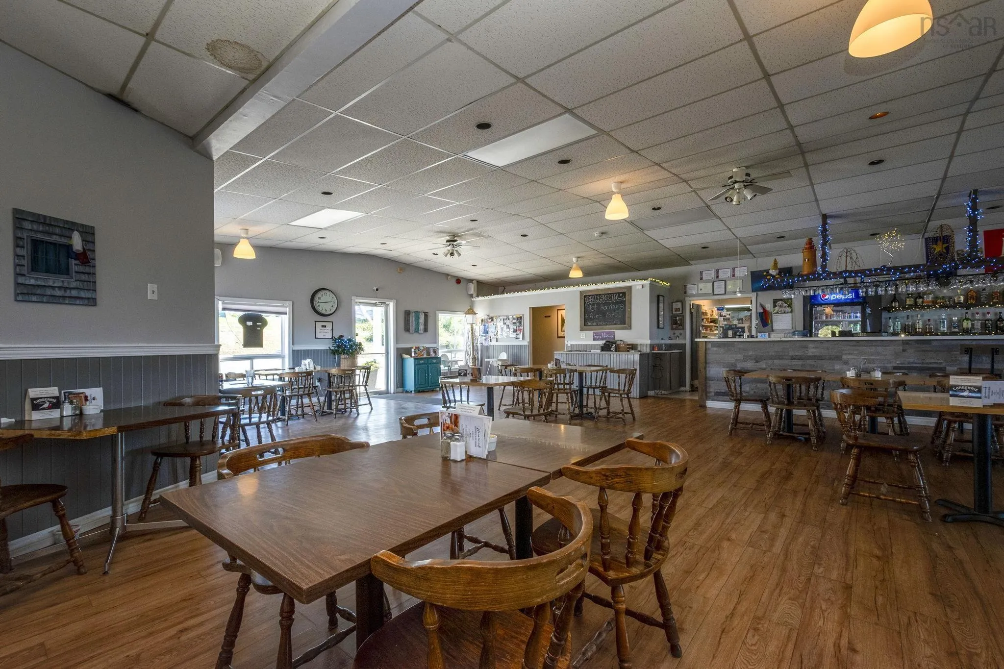 8467 1 Highway, Meteghan Centre, NS B0W 2J0, ,Commercial Sale,For Sale,1,202522750