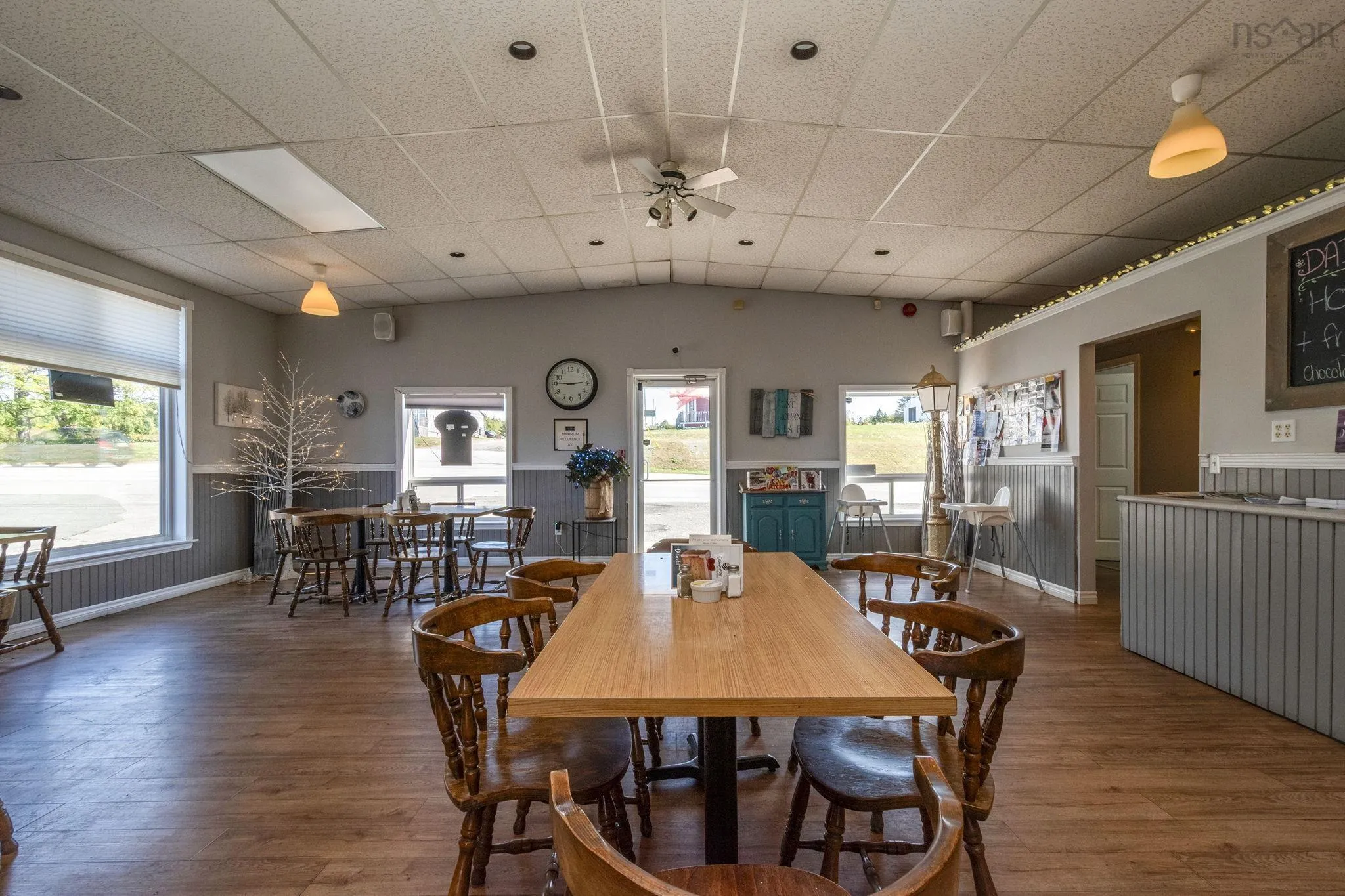 8467 1 Highway, Meteghan Centre, NS B0W 2J0, ,Commercial Sale,For Sale,1,202522750