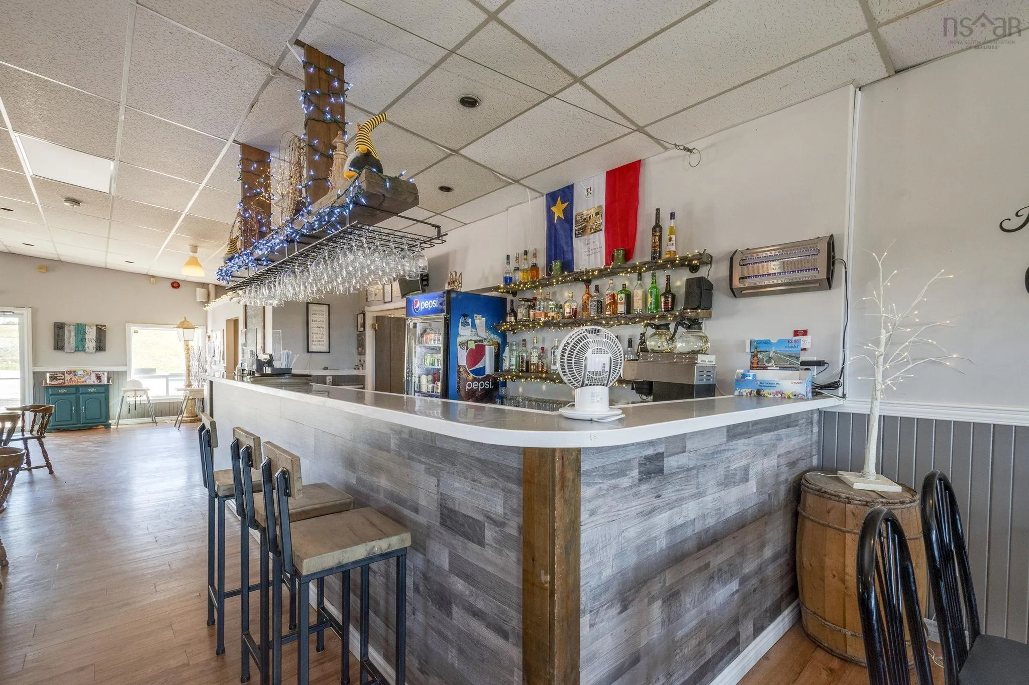 8467 1 Highway, Meteghan Centre, NS B0W 2J0, ,Commercial Sale,For Sale,1,202522750