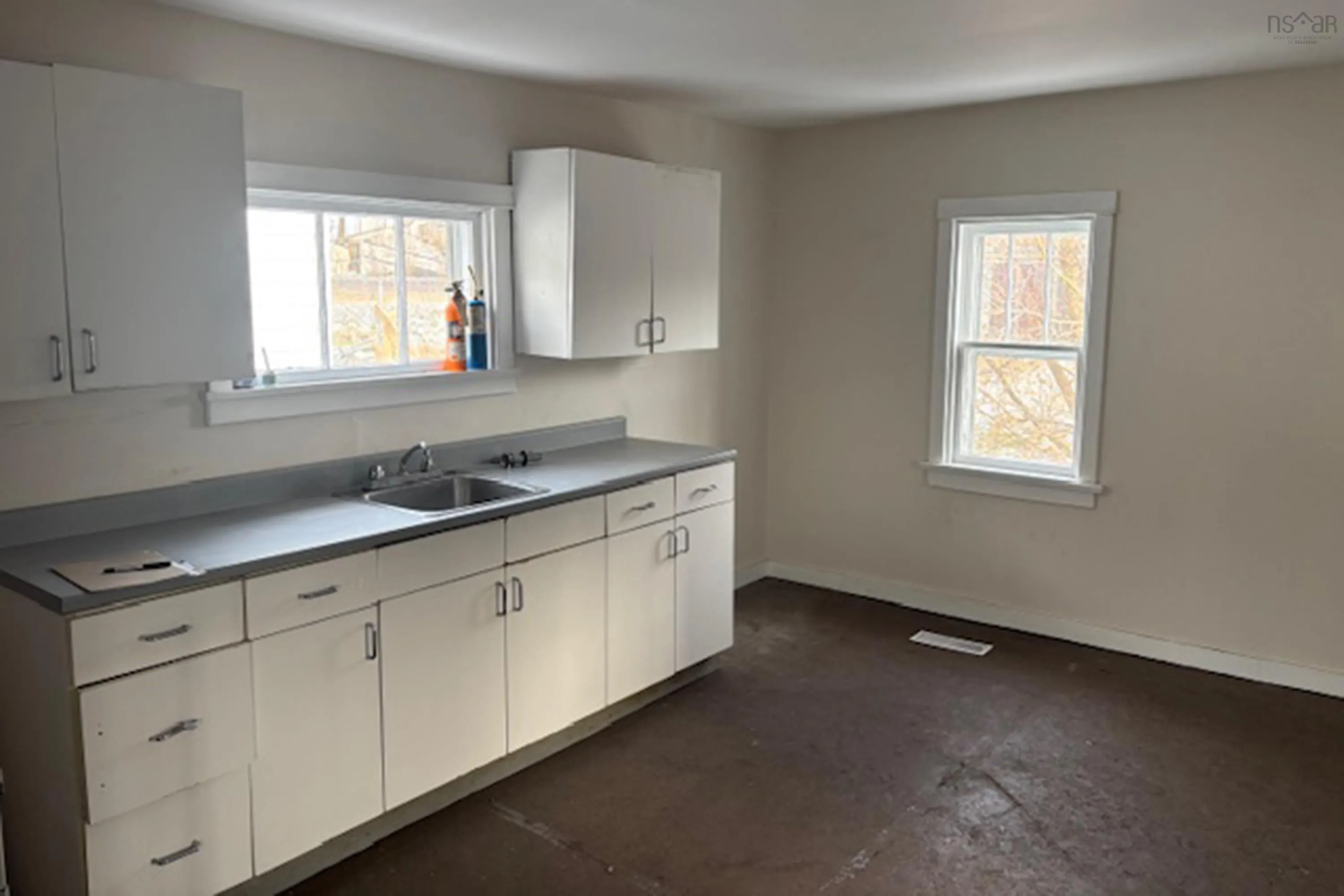 20 Park Street, Amherst, NS B4H 2R1, 3 Bedrooms Bedrooms, ,1 BathroomBathrooms,Residential,For Sale,Park,202518982