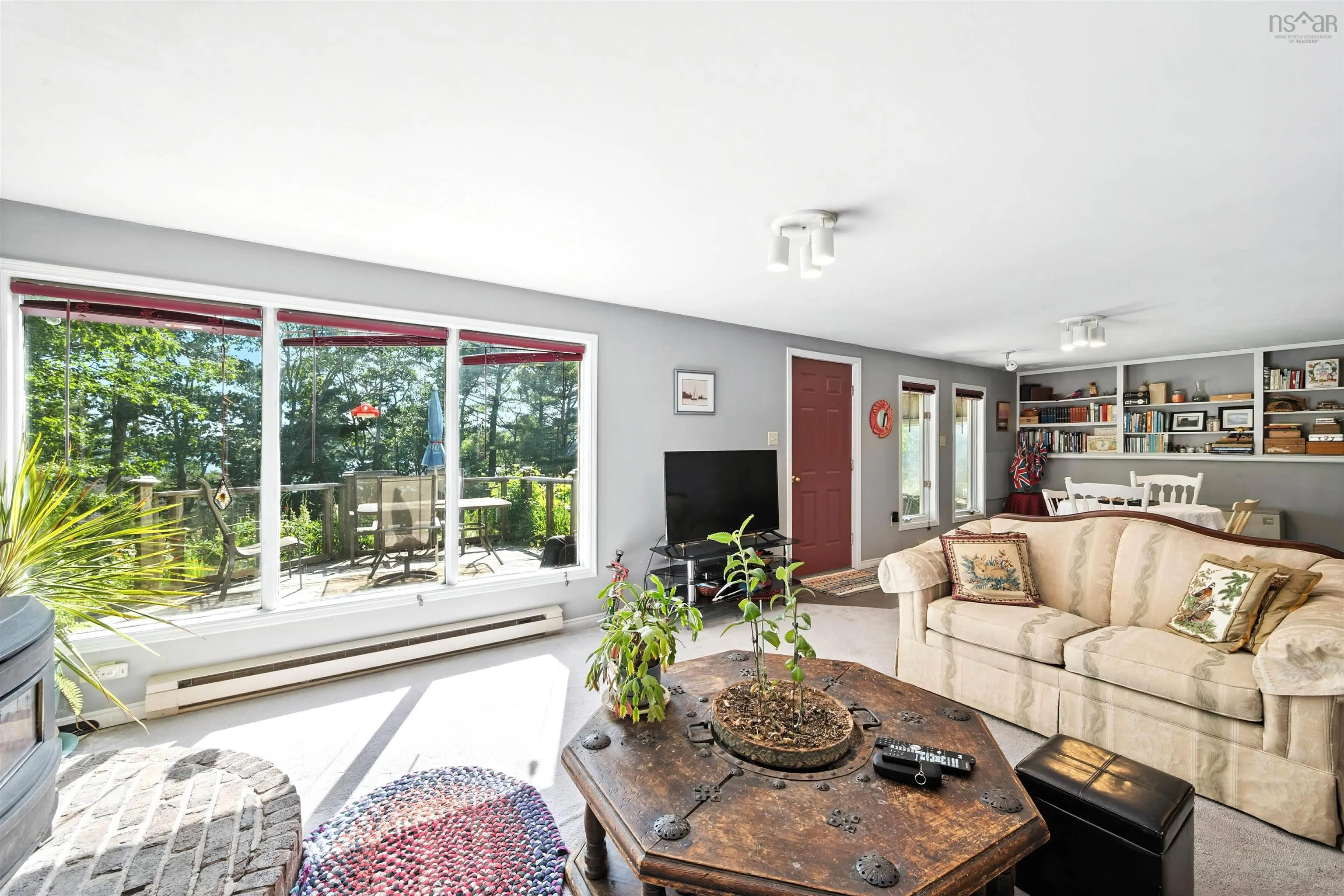 13576 Peggys Cove Road, Upper Tantallon, NS B3Z 2J2, 4 Bedrooms Bedrooms, ,3 BathroomsBathrooms,Residential,For Sale,Peggys Cove,202517316