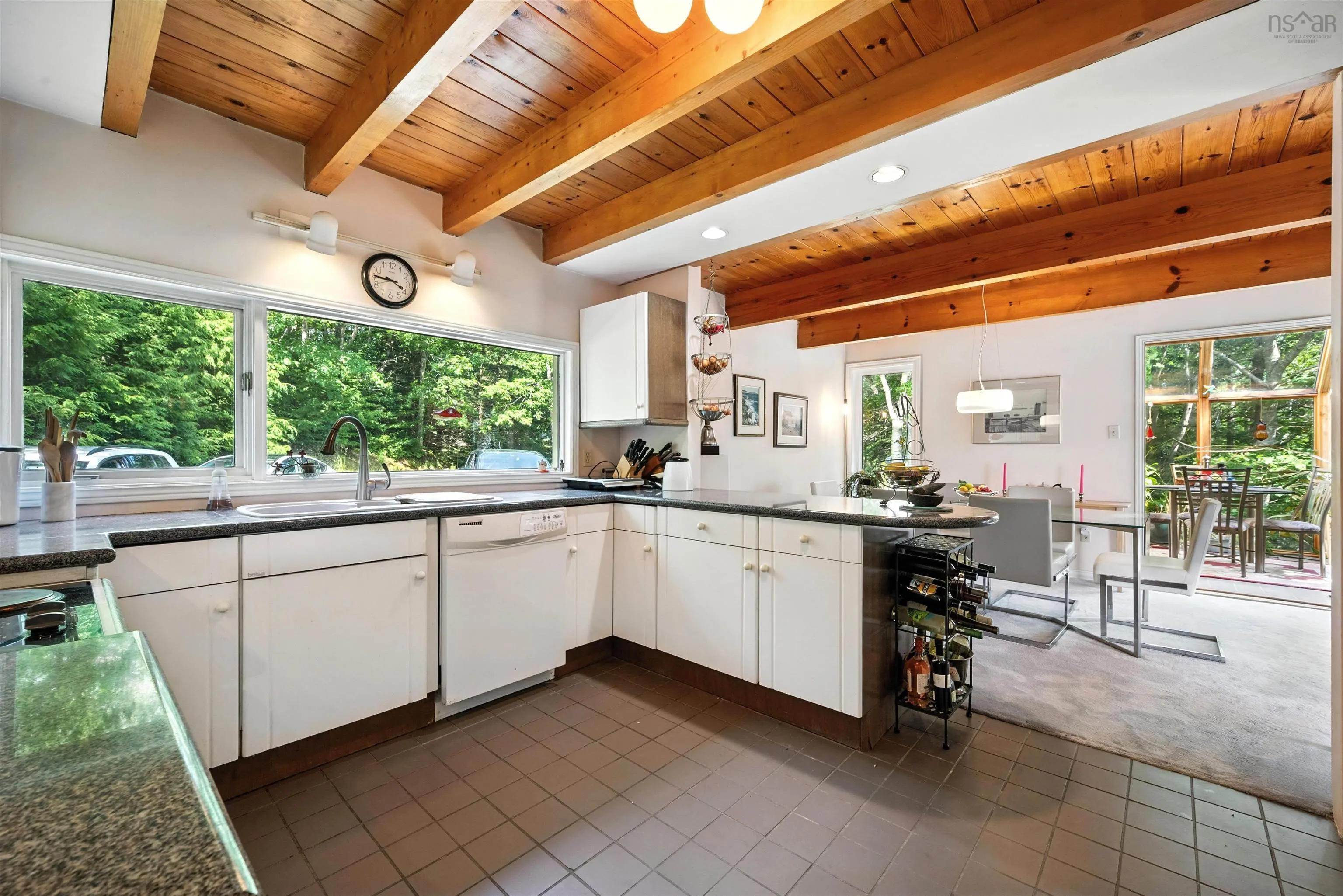 13576 Peggys Cove Road, Upper Tantallon, NS B3Z 2J2, 4 Bedrooms Bedrooms, ,3 BathroomsBathrooms,Residential,For Sale,Peggys Cove,202517316