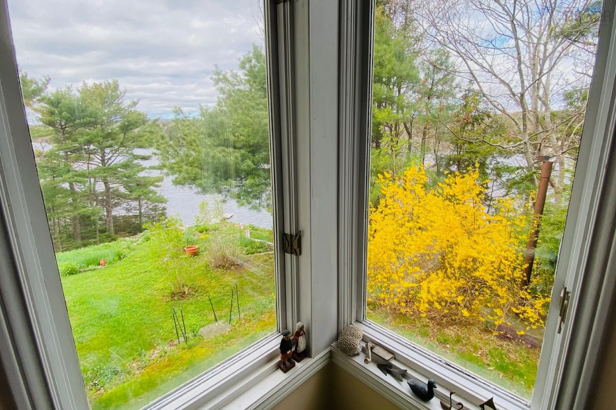 13576 Peggys Cove Road, Upper Tantallon, NS B3Z 2J2, 4 Bedrooms Bedrooms, ,3 BathroomsBathrooms,Residential,For Sale,Peggys Cove,202517316