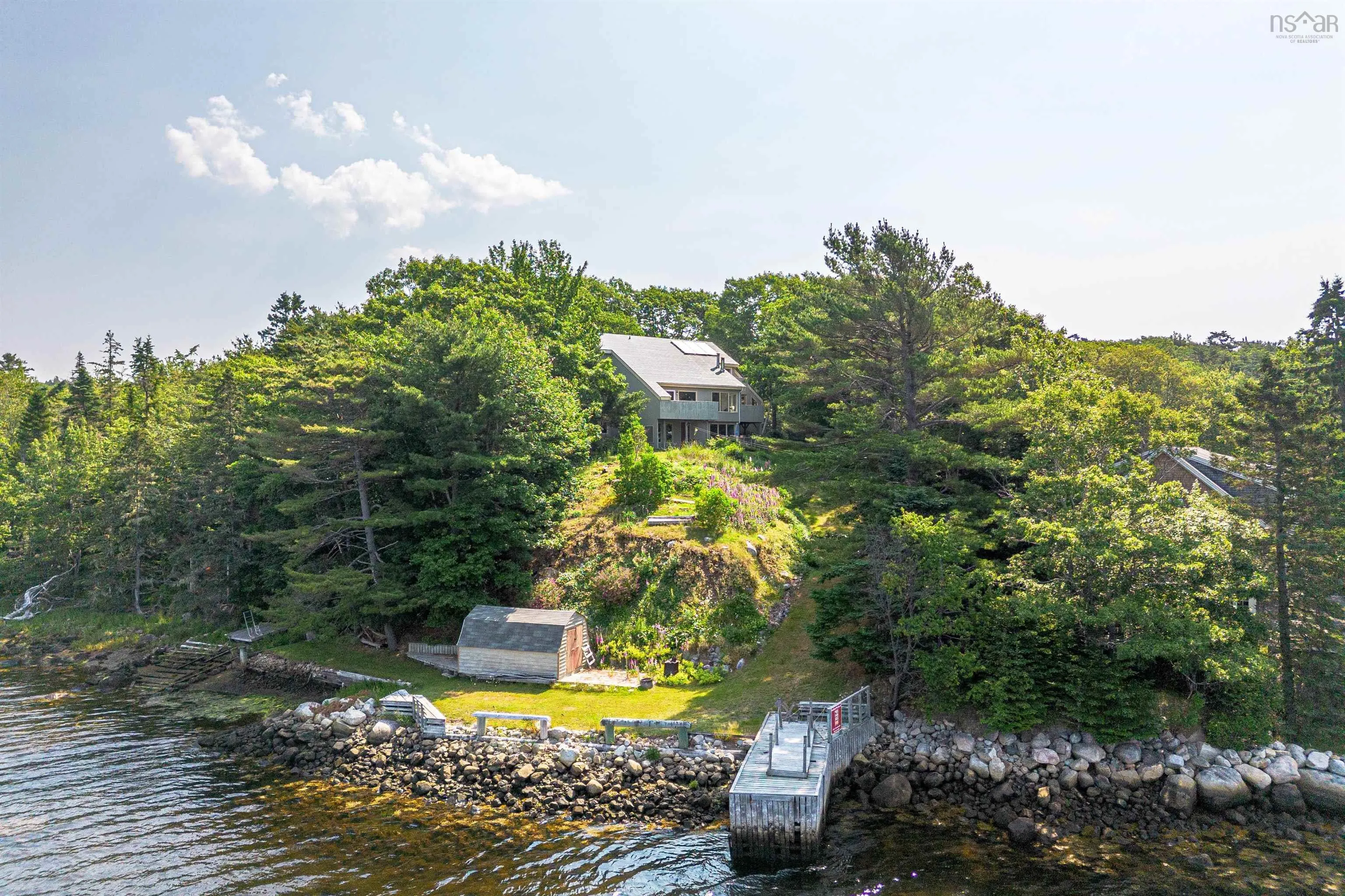 13576 Peggys Cove Road, Upper Tantallon, NS B3Z 2J2, 4 Bedrooms Bedrooms, ,3 BathroomsBathrooms,Residential,For Sale,Peggys Cove,202517316