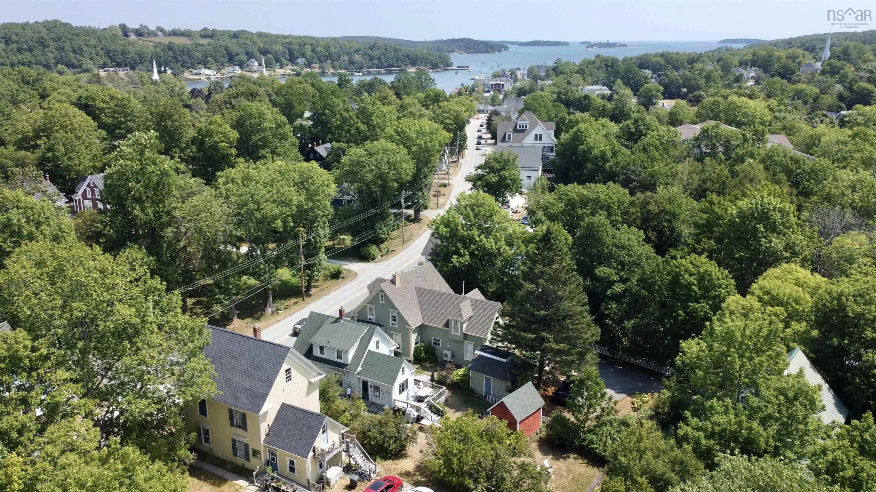 424 Main Street, Mahone Bay, NS B0J 2E0, 2 Bedrooms Bedrooms, ,2 BathroomsBathrooms,Residential,For Sale,Main,202520971