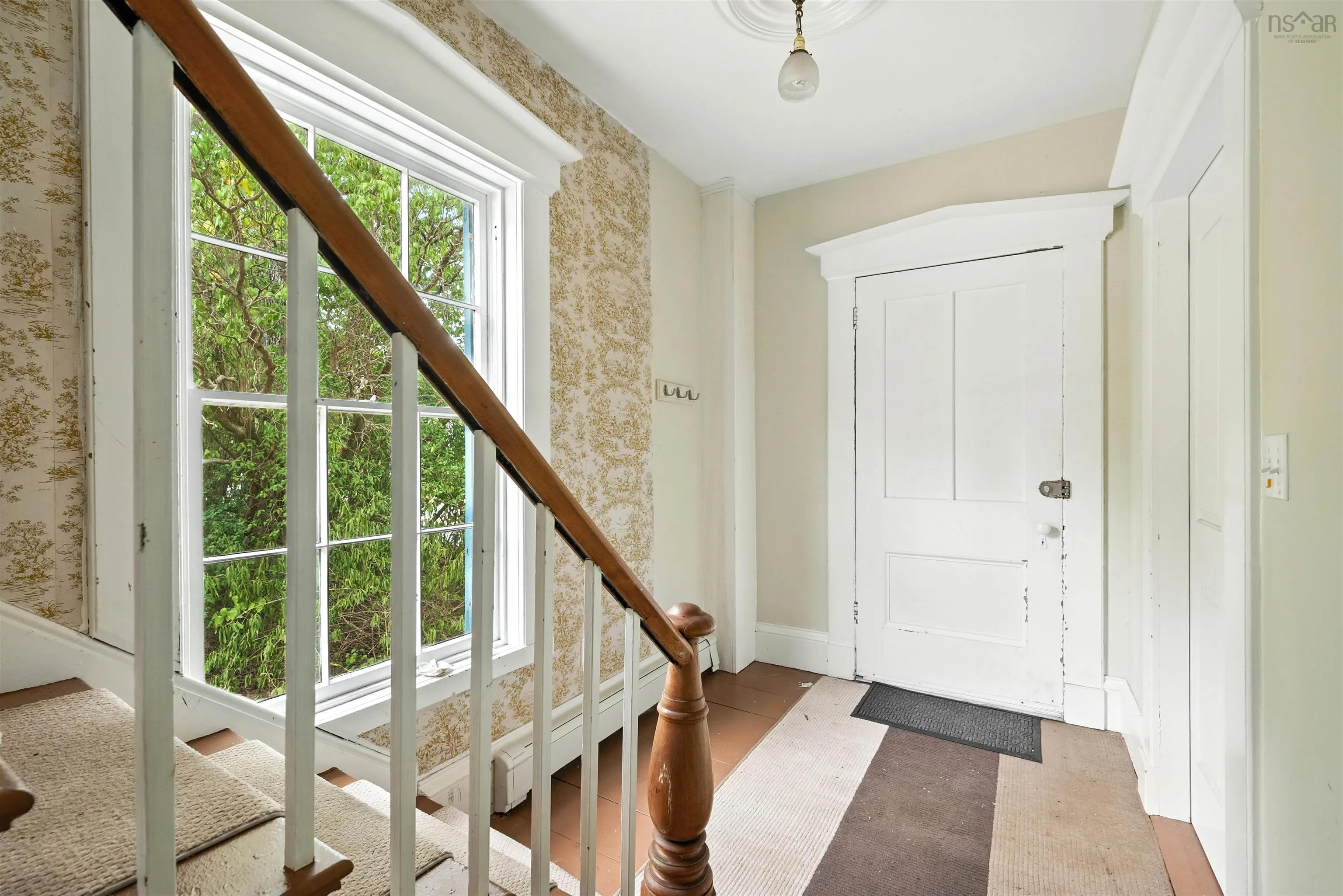 424 Main Street, Mahone Bay, NS B0J 2E0, 2 Bedrooms Bedrooms, ,2 BathroomsBathrooms,Residential,For Sale,Main,202520971