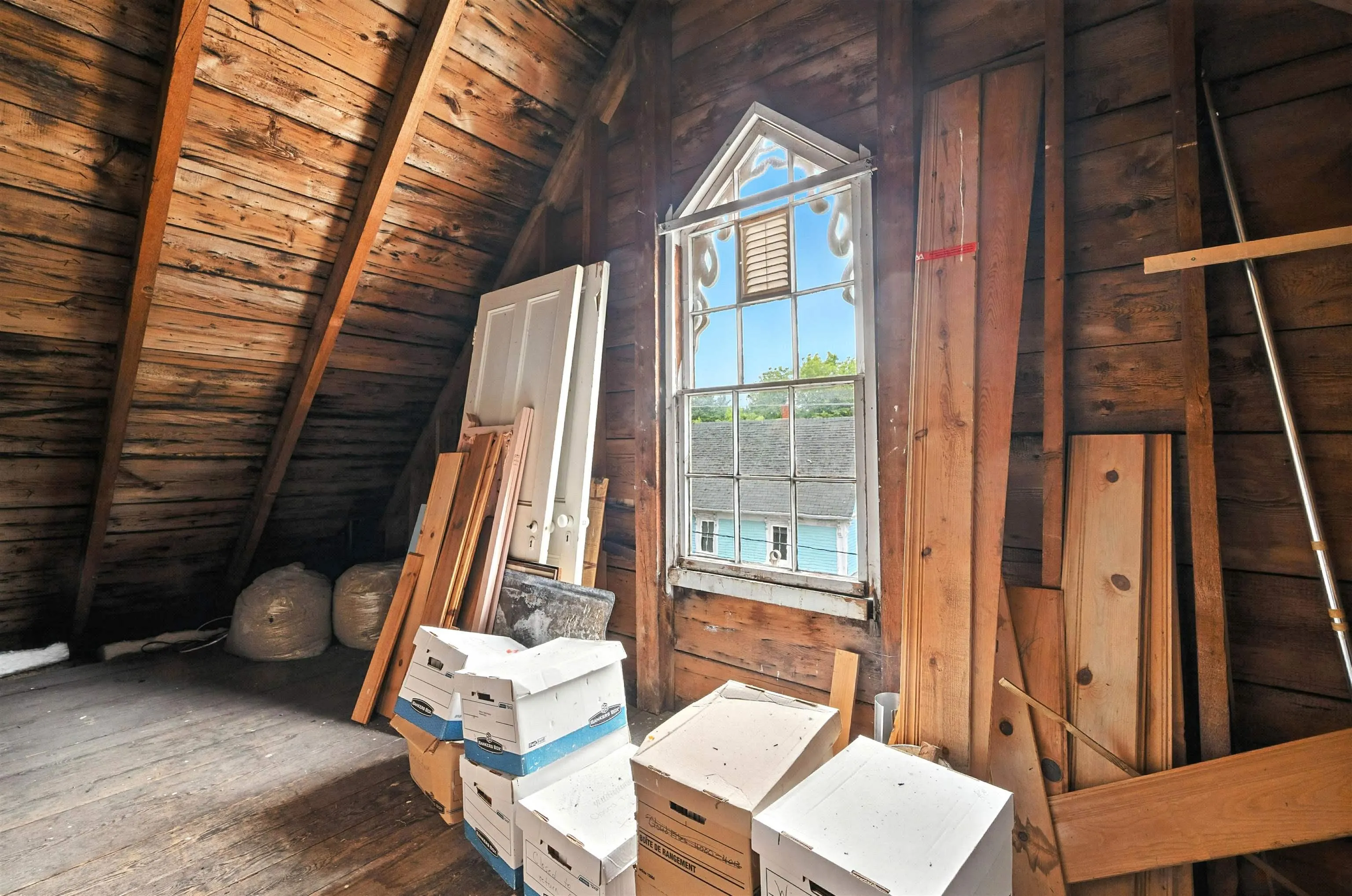 424 Main Street, Mahone Bay, NS B0J 2E0, 2 Bedrooms Bedrooms, ,2 BathroomsBathrooms,Residential,For Sale,Main,202520971