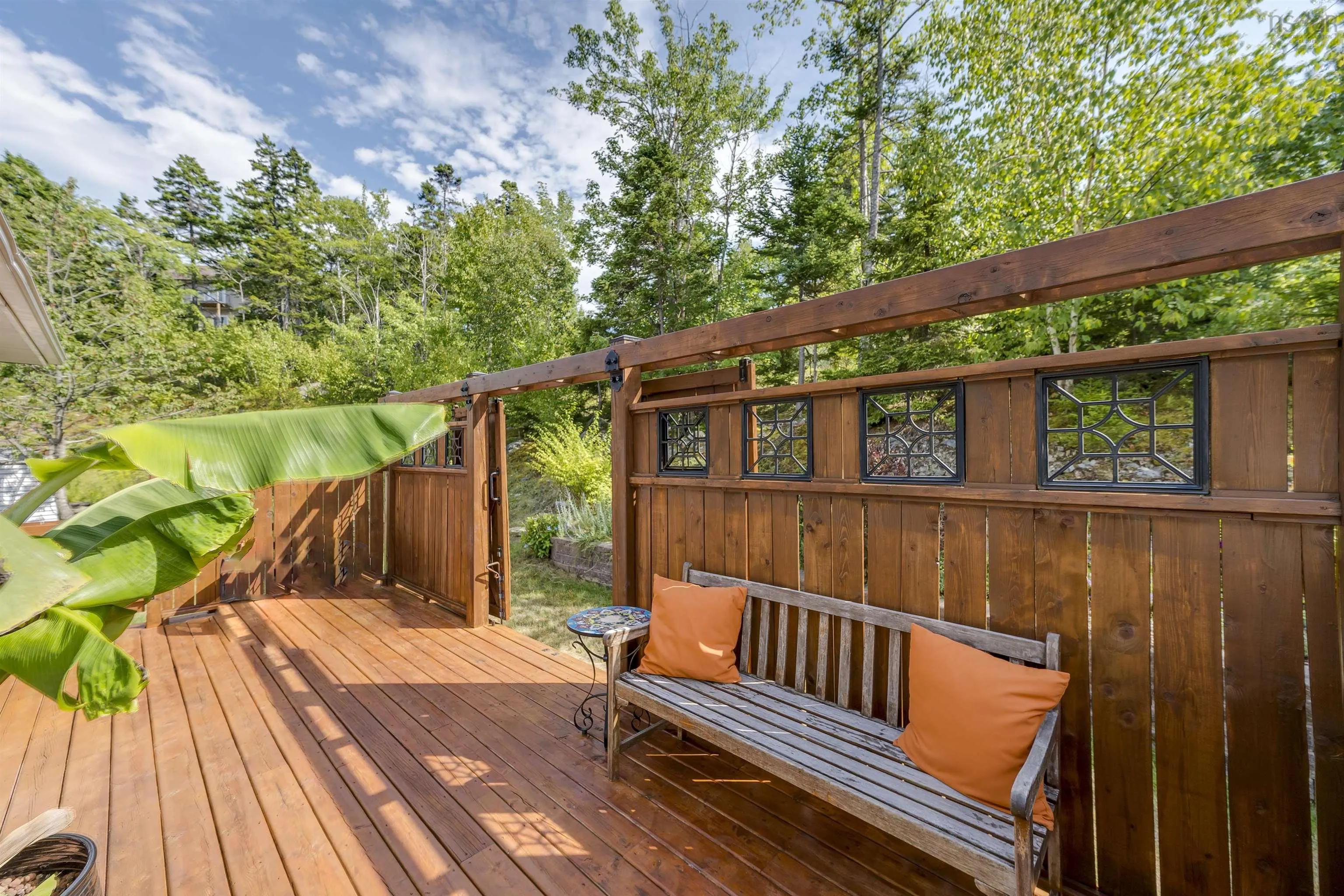 28 Glenmont Avenue, Bedford, NS B4A 1H2, 4 Bedrooms Bedrooms, ,3 BathroomsBathrooms,Residential,For Sale,Glenmont,202518904