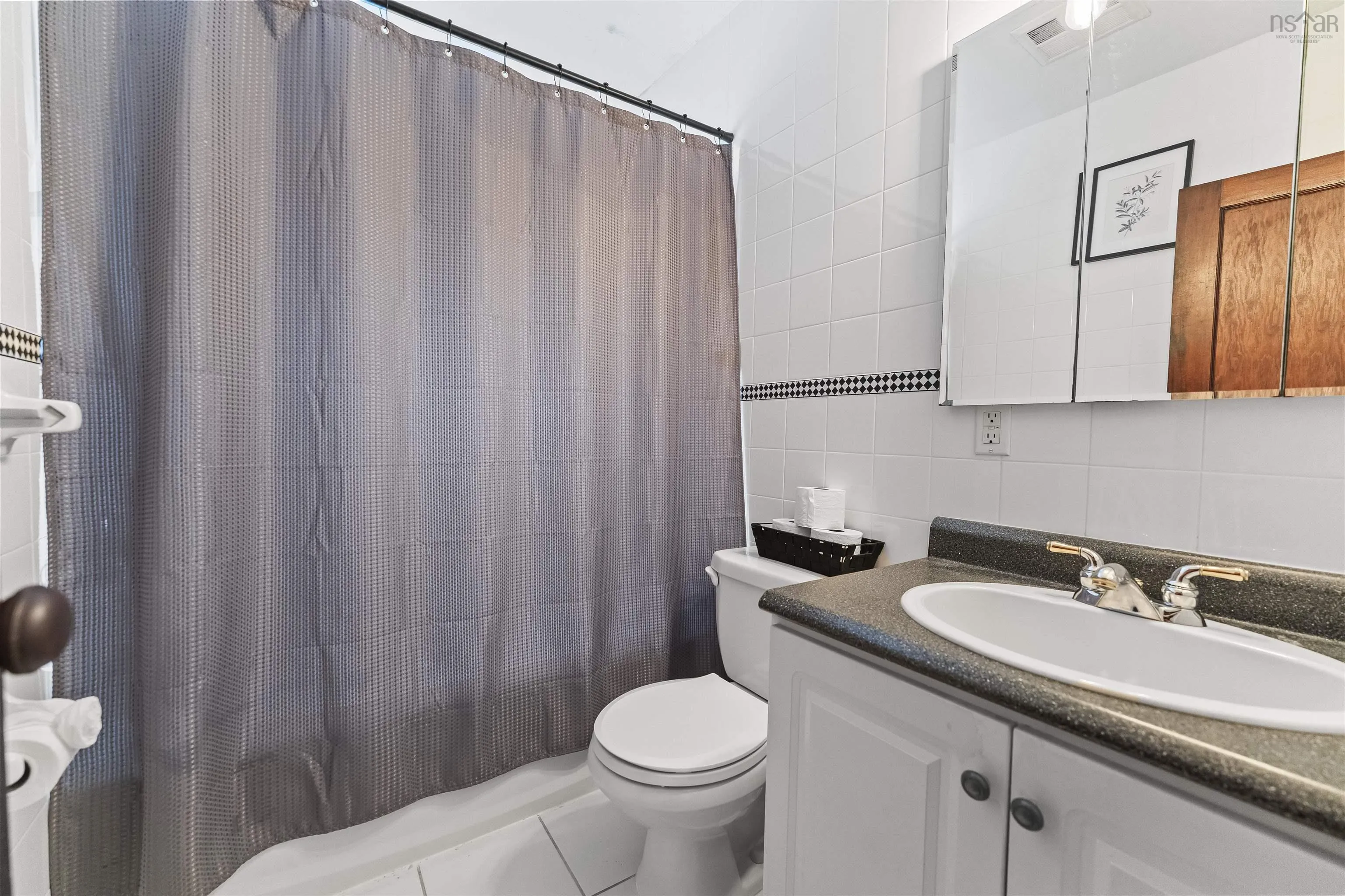 3 Southdale Street, Dartmouth, NS B2Y 2H7, 4 Bedrooms Bedrooms, ,1 BathroomBathrooms,Residential,For Sale,Southdale,202522690
