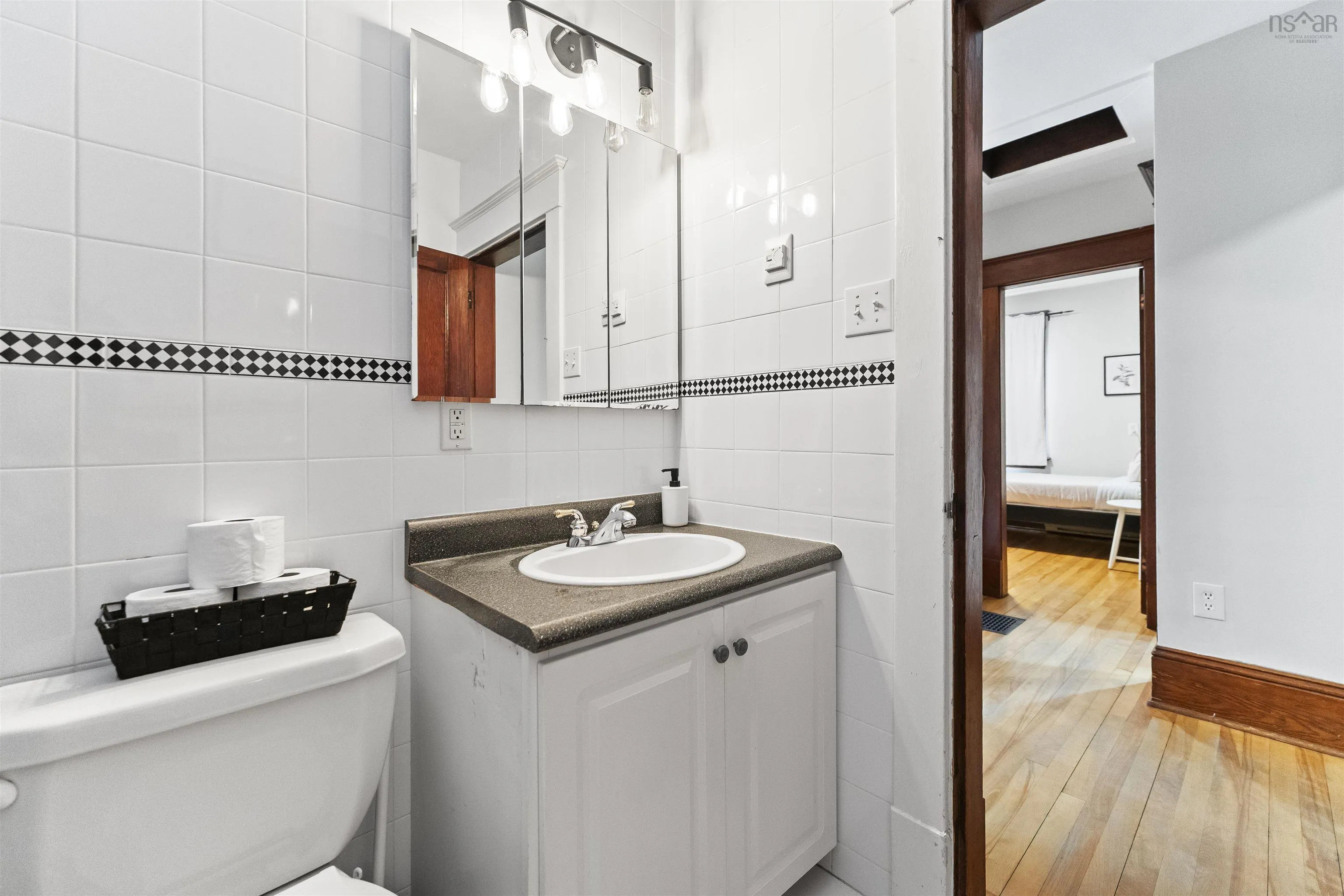 3 Southdale Street, Dartmouth, NS B2Y 2H7, 4 Bedrooms Bedrooms, ,1 BathroomBathrooms,Residential,For Sale,Southdale,202522690