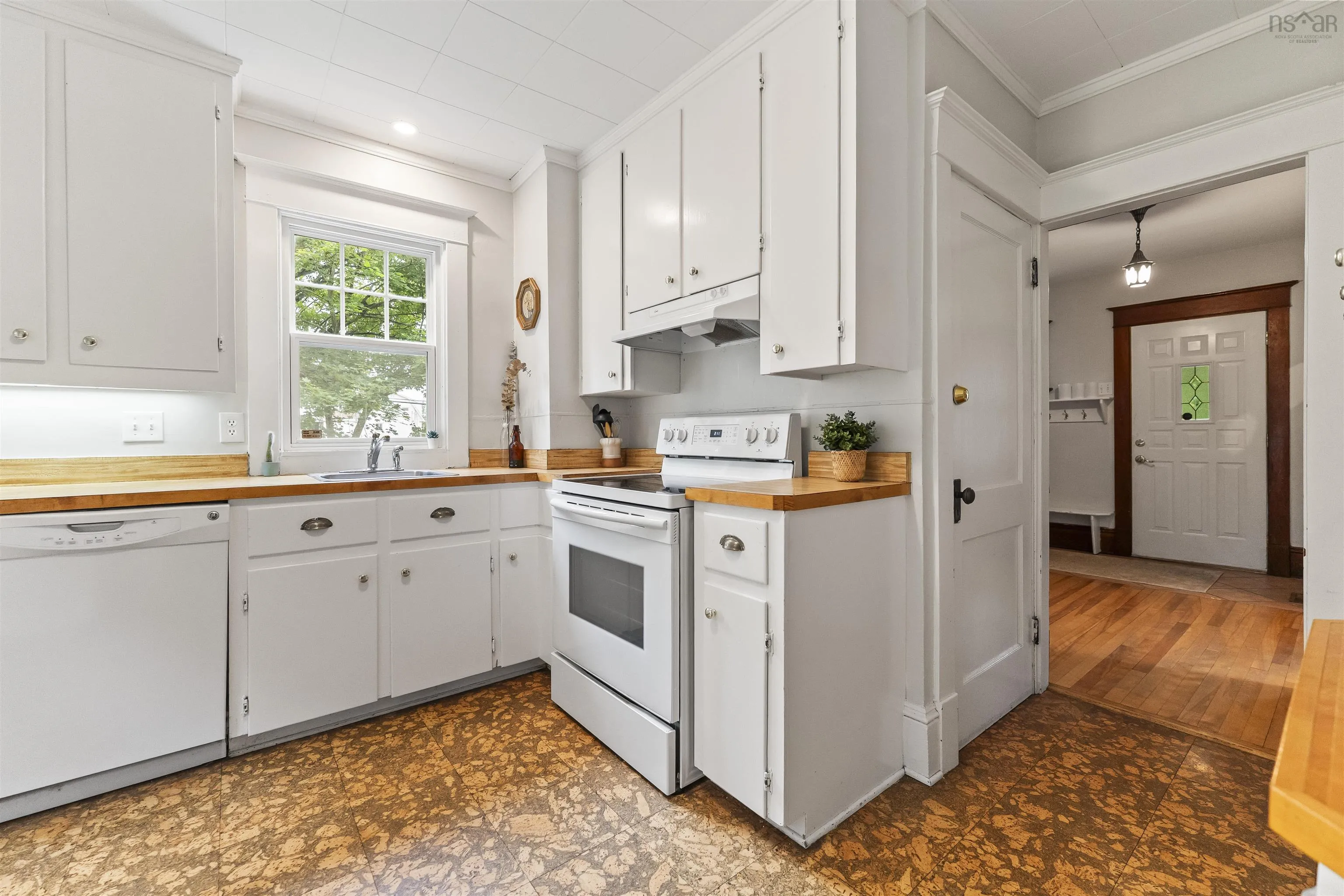 3 Southdale Street, Dartmouth, NS B2Y 2H7, 4 Bedrooms Bedrooms, ,1 BathroomBathrooms,Residential,For Sale,Southdale,202522690