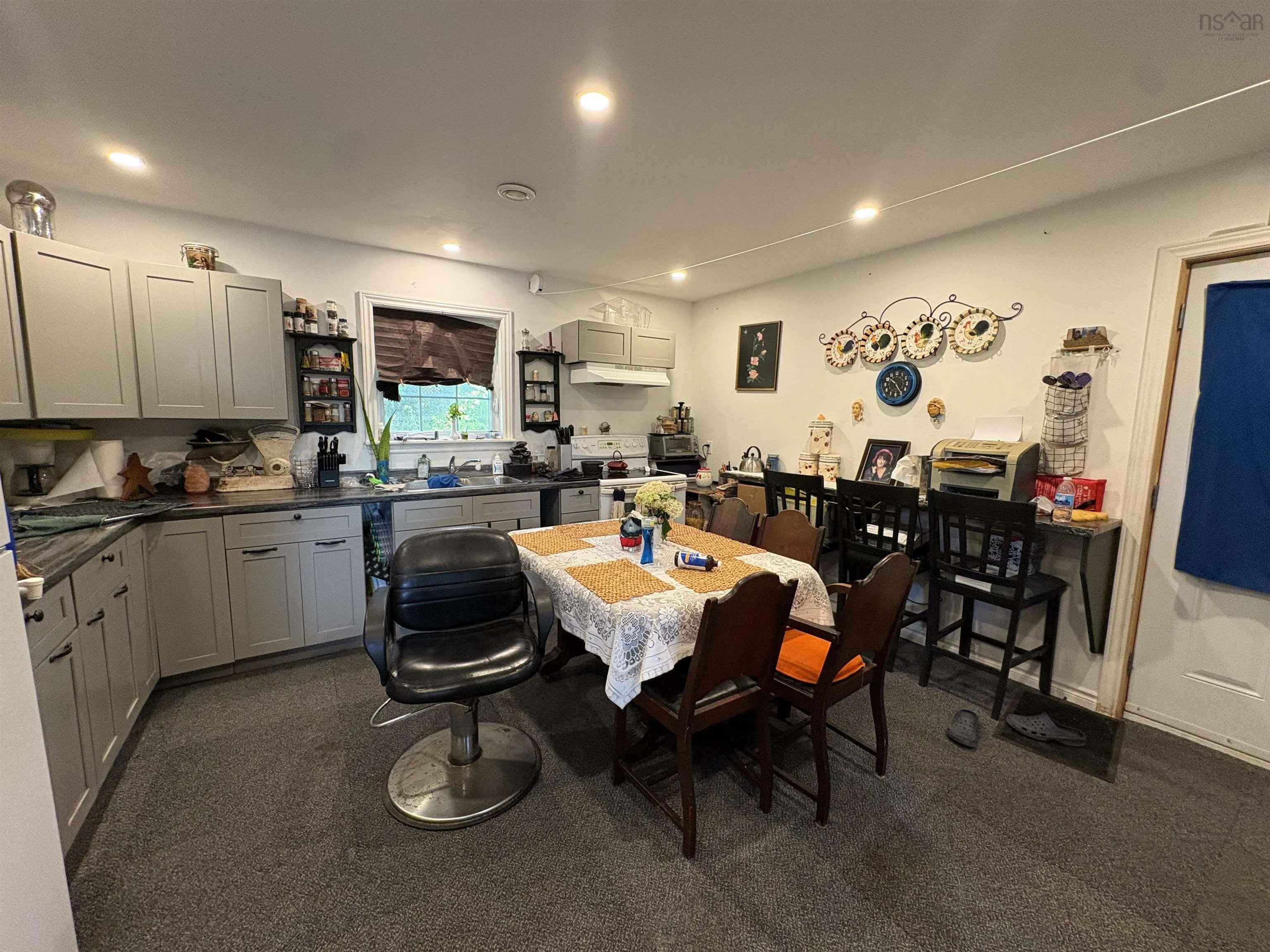 6 Station Road, Enfield, NS B2T 1C9, 4 Bedrooms Bedrooms, ,2 BathroomsBathrooms,Residential,For Sale,Station,202520597