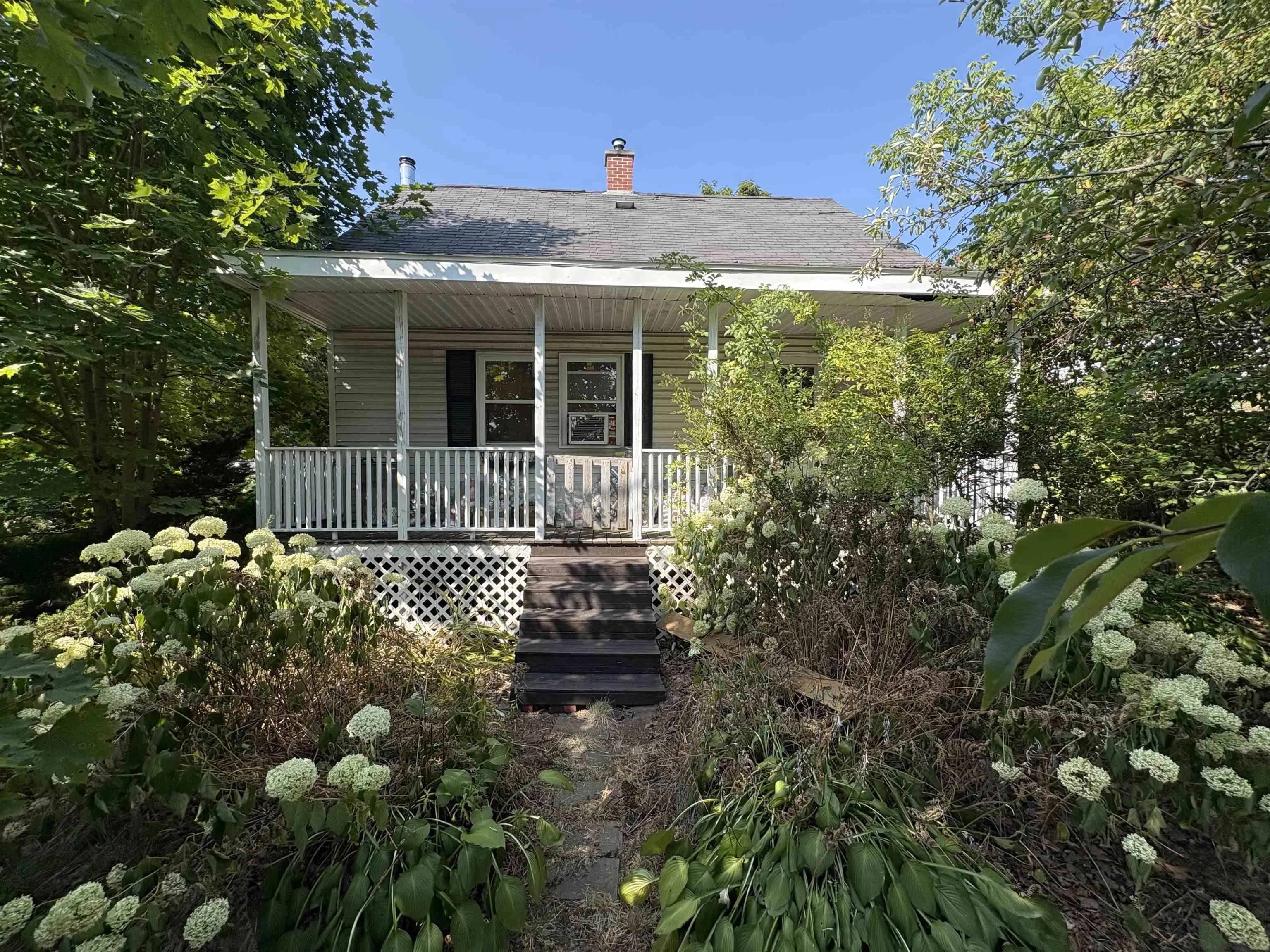 6 Station Road, Enfield, NS B2T 1C9, 4 Bedrooms Bedrooms, ,2 BathroomsBathrooms,Residential,For Sale,Station,202520597