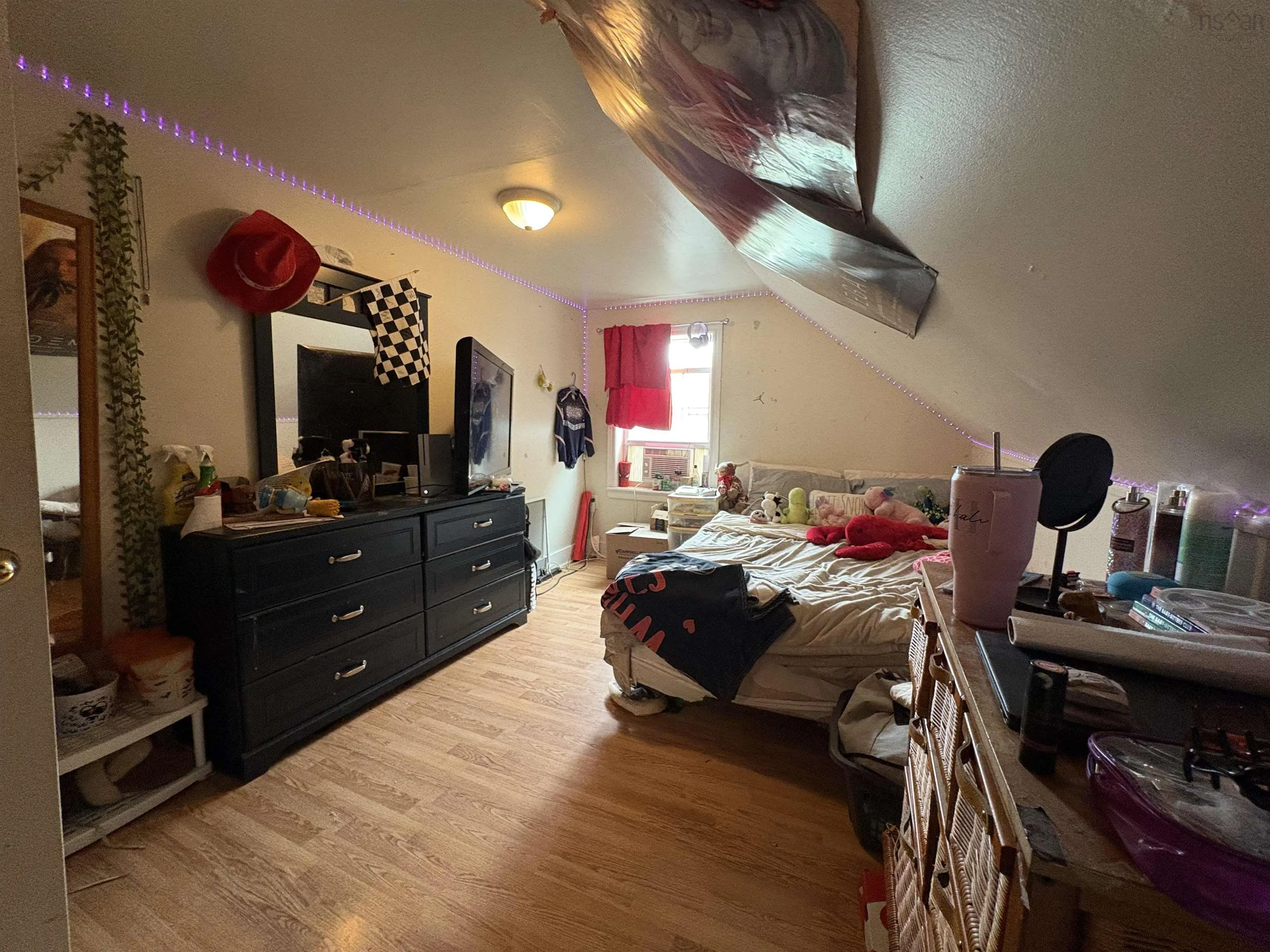 6 Station Road, Enfield, NS B2T 1C9, 4 Bedrooms Bedrooms, ,2 BathroomsBathrooms,Residential,For Sale,Station,202520597