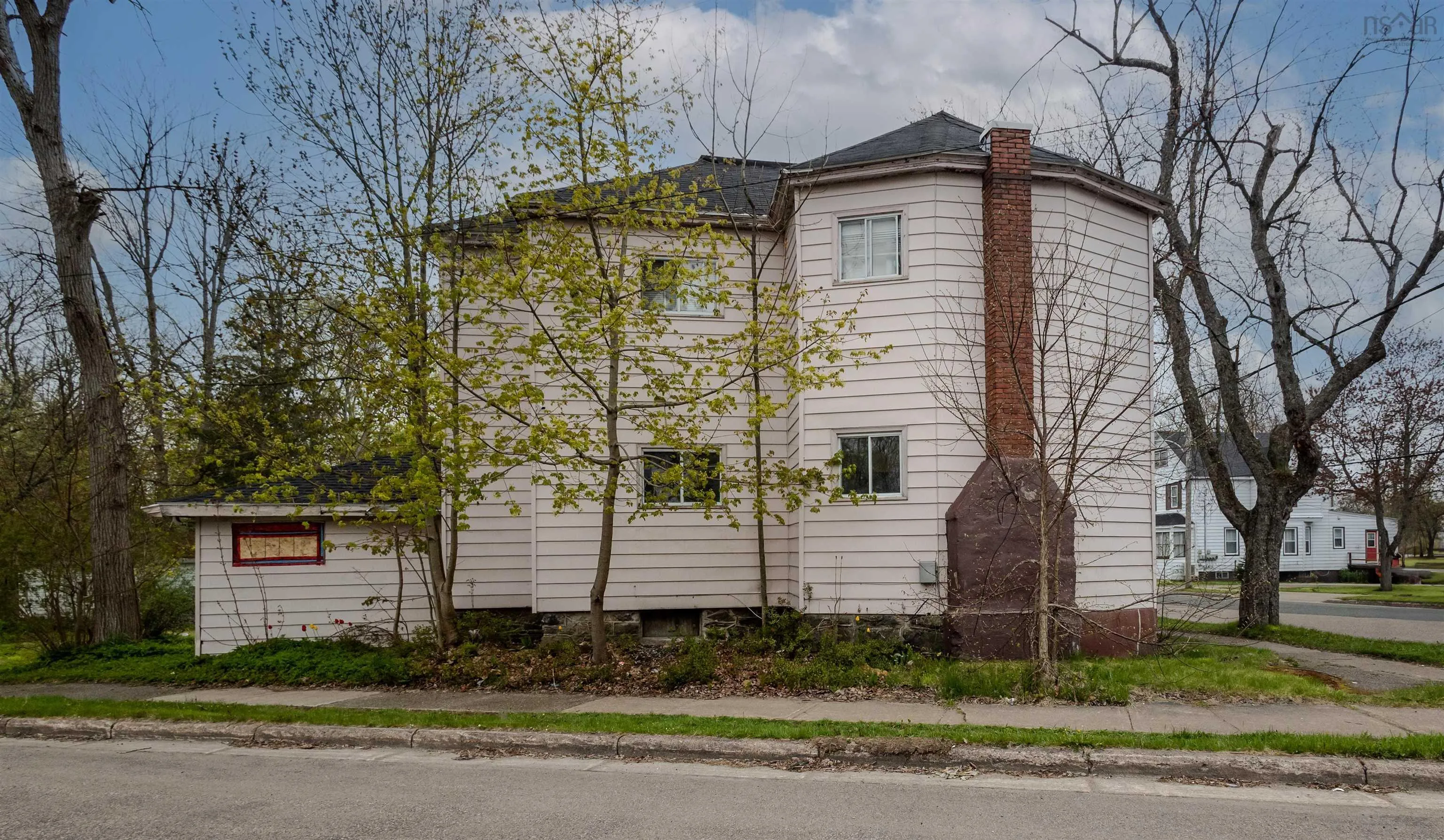 174 Brookland Street, Sydney, NS B1P 5B6, 4 Bedrooms Bedrooms, ,Residential Income,For Sale,Brookland,202511679