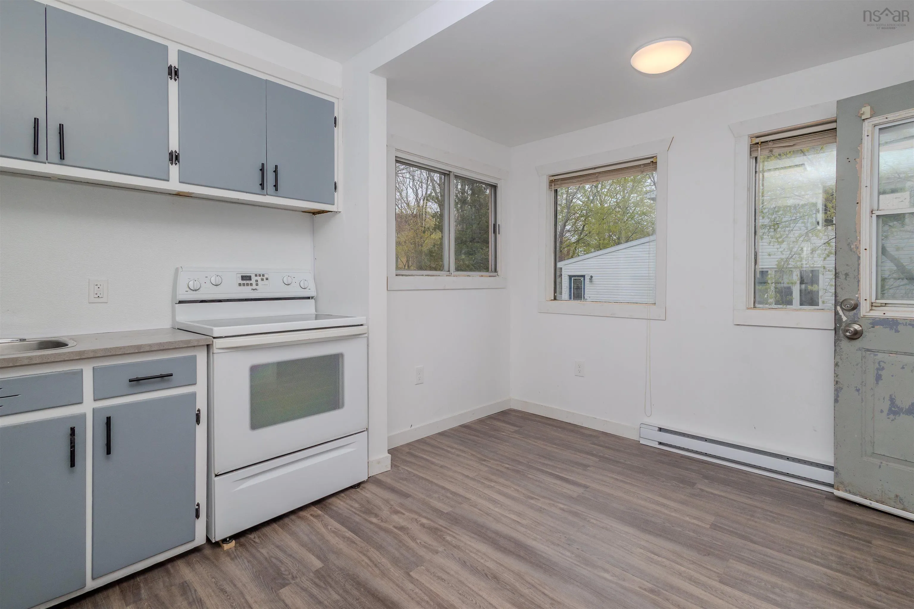 174 Brookland Street, Sydney, NS B1P 5B6, 4 Bedrooms Bedrooms, ,Residential Income,For Sale,Brookland,202511679
