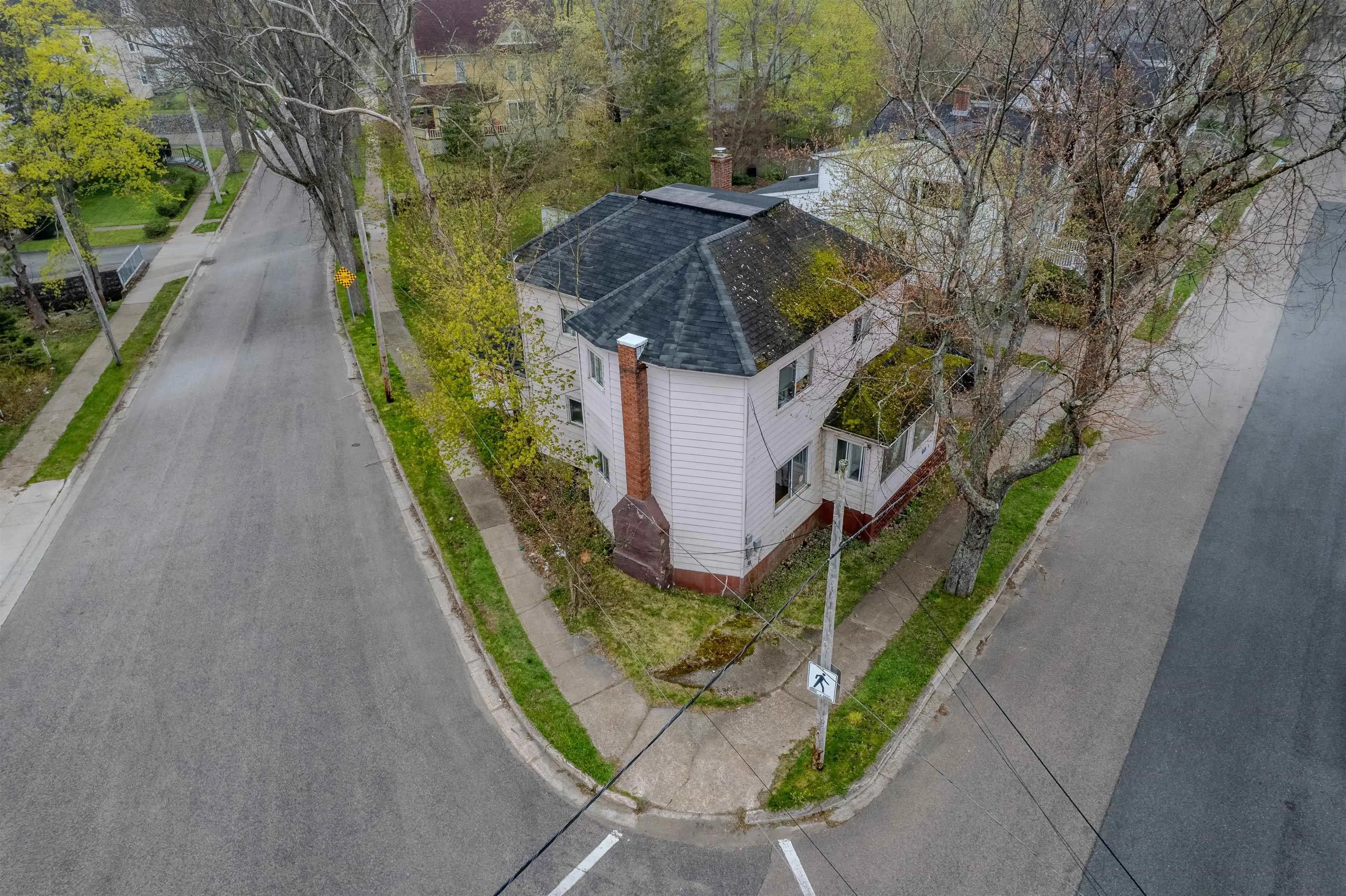 174 Brookland Street, Sydney, NS B1P 5B6, 4 Bedrooms Bedrooms, ,Residential Income,For Sale,Brookland,202511679