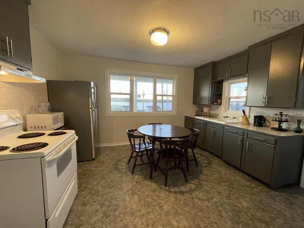 3 Chemin De Susanne Road, Chéticamp, NS B0E 1H0, 3 Bedrooms Bedrooms, ,1 BathroomBathrooms,Residential,For Sale,Chemin De Susanne,202524762