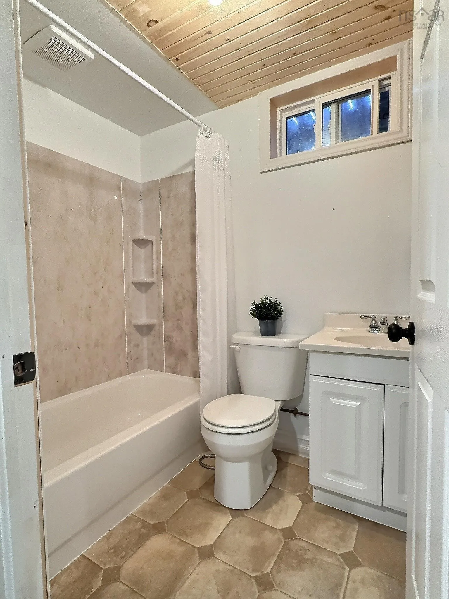 272 Cheticamp Back Road, Plateau, NS B0E 1H0, 3 Bedrooms Bedrooms, ,2 BathroomsBathrooms,Residential,For Sale,Cheticamp Back,202520817