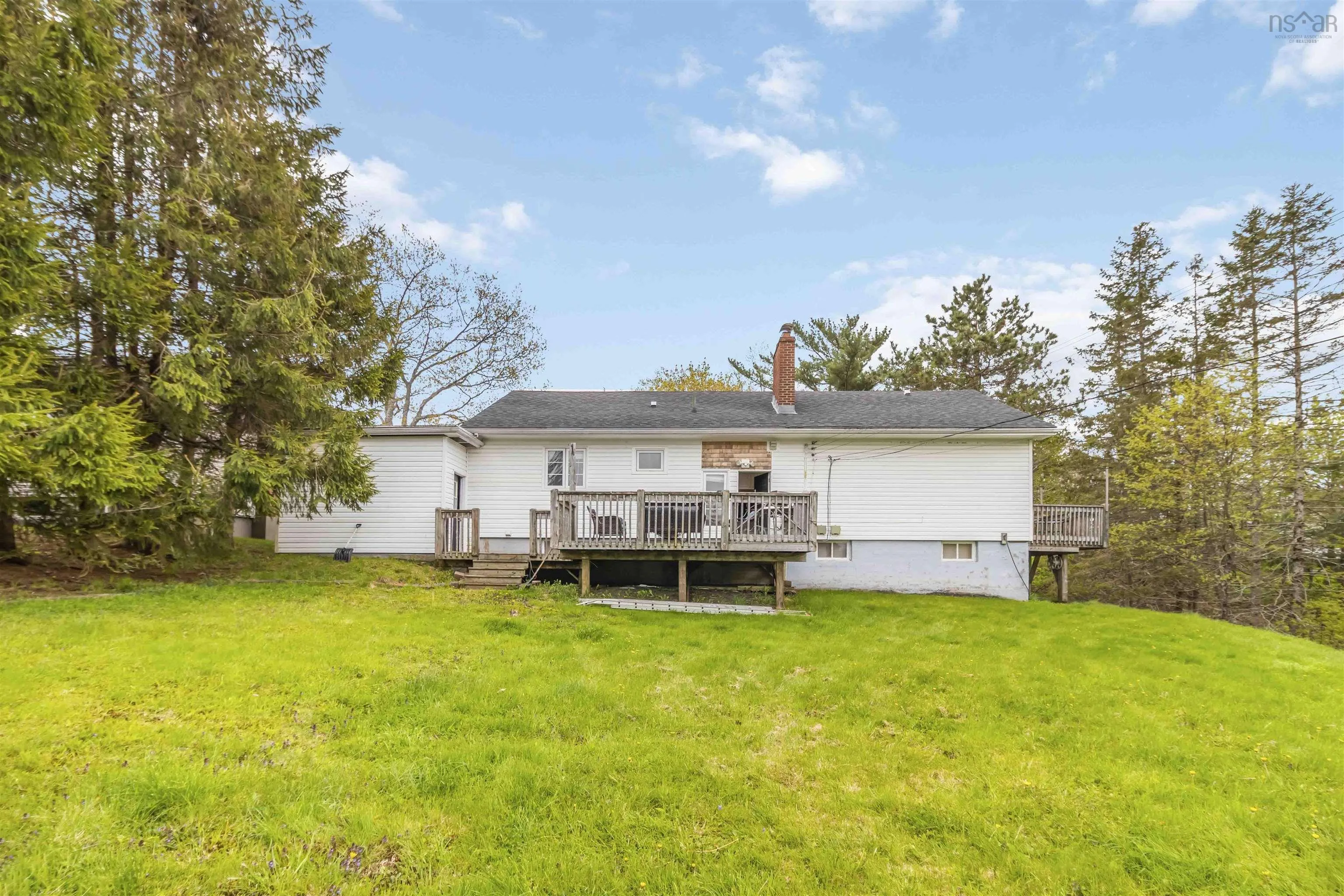 31 Beechwood Drive, Truro, NS B2N 1R3, 5 Bedrooms Bedrooms, ,2 BathroomsBathrooms,Residential,For Sale,Beechwood,202522533