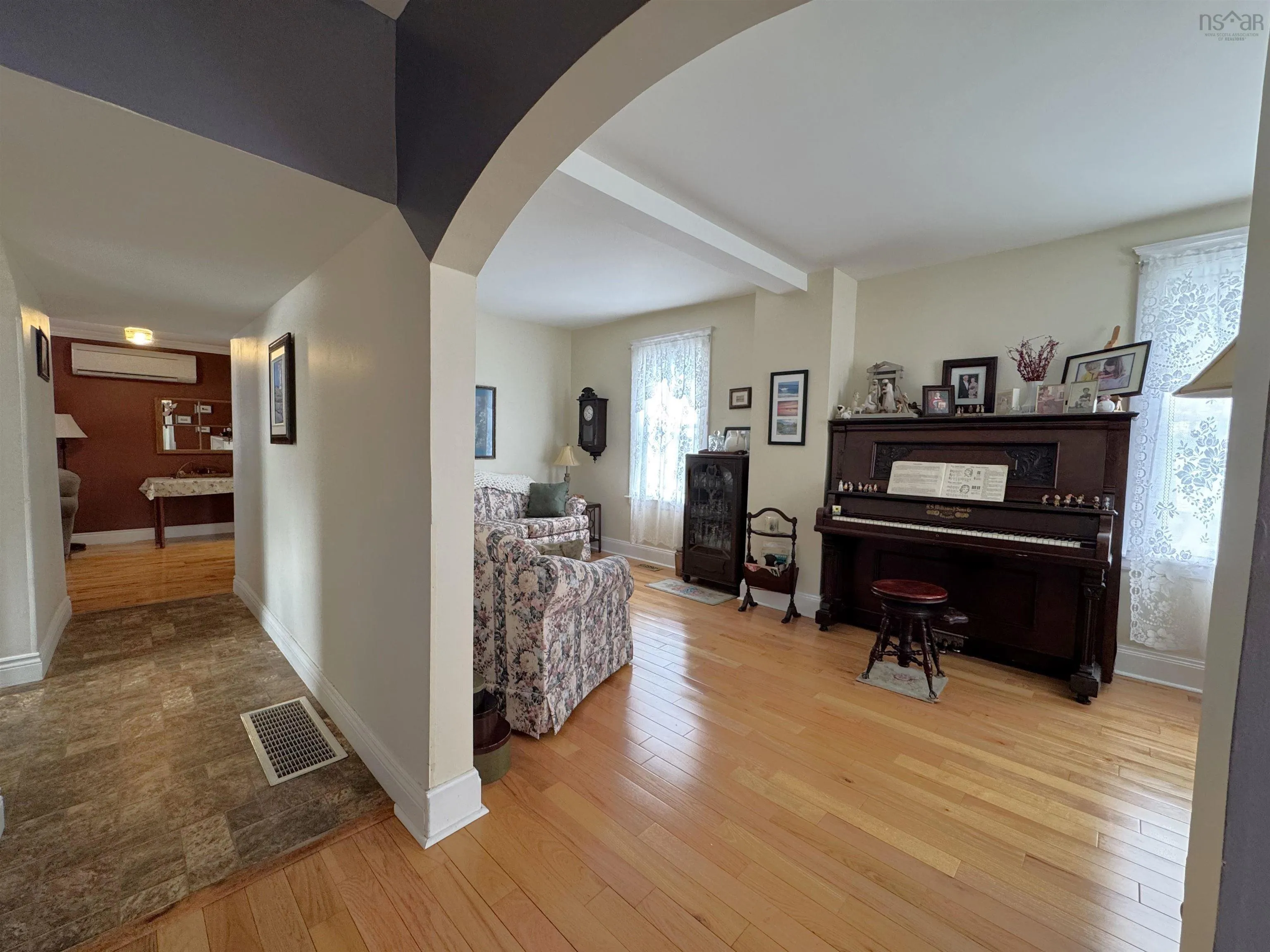 445 Willow Avenue, New Glasgow Ns B2h 2a1, 4 Bedrooms Bedrooms, ,2 BathroomsBathrooms,Residential,For Sale,Willow,202510567