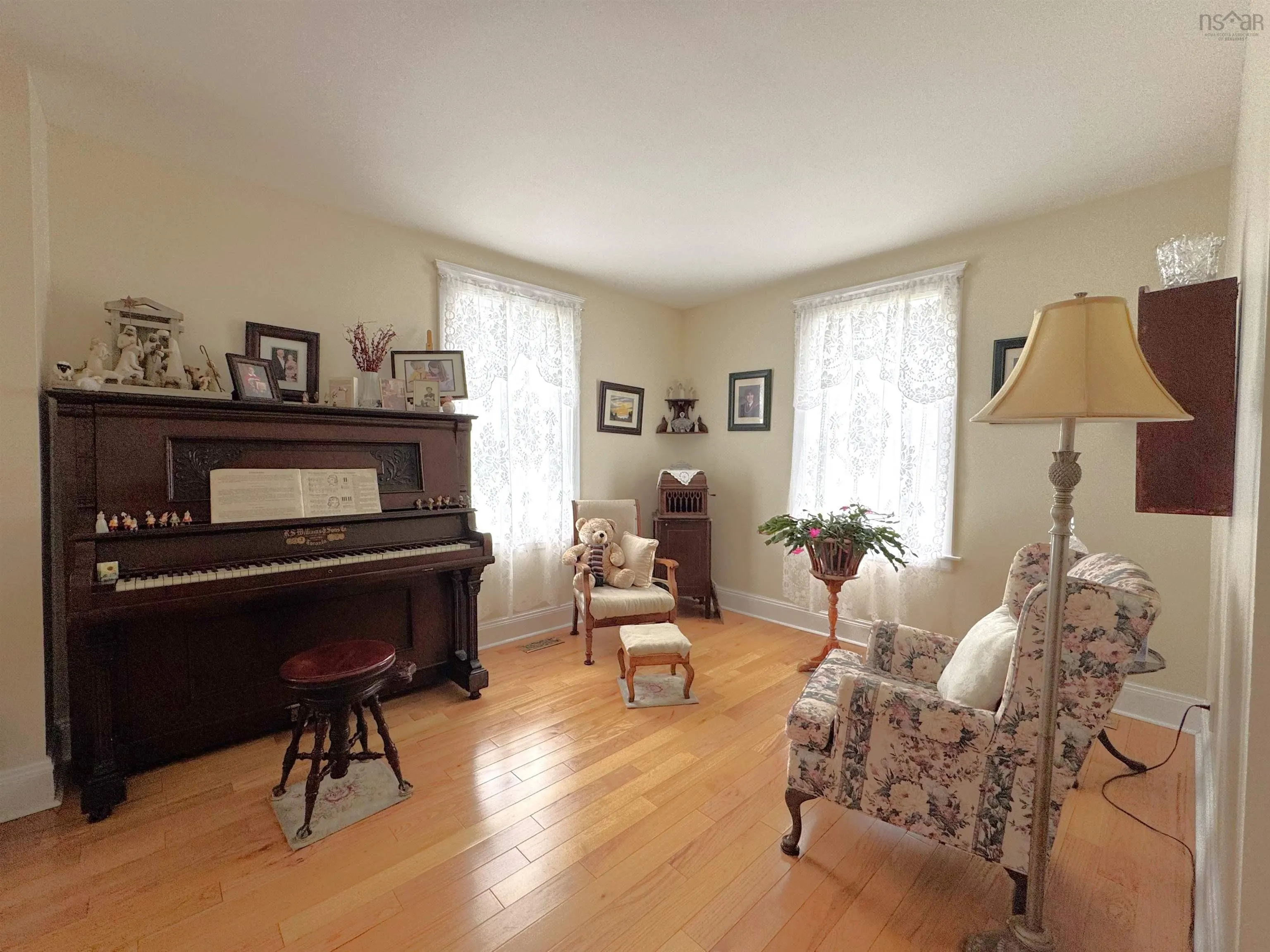 445 Willow Avenue, New Glasgow Ns B2h 2a1, 4 Bedrooms Bedrooms, ,2 BathroomsBathrooms,Residential,For Sale,Willow,202510567