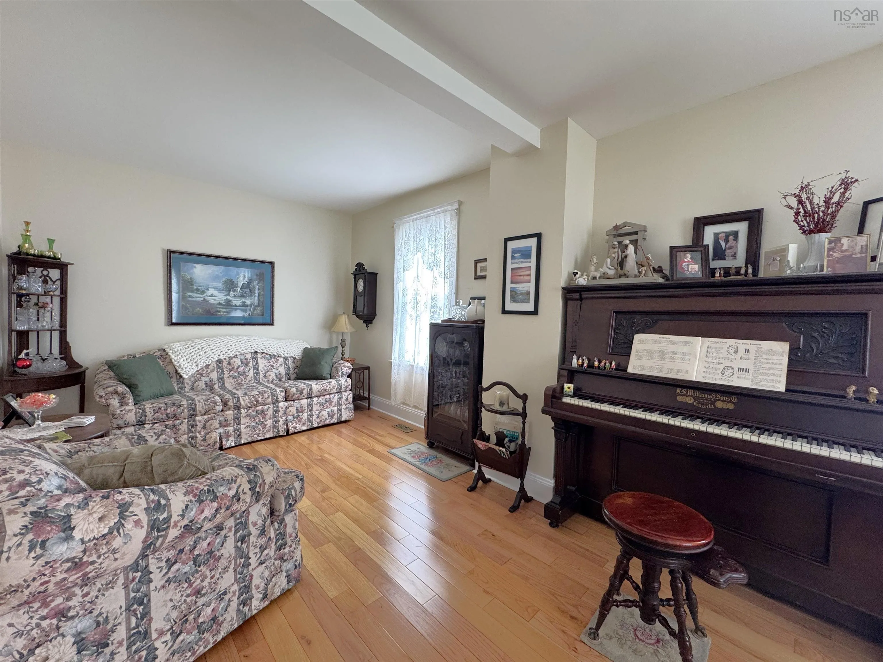 445 Willow Avenue, New Glasgow Ns B2h 2a1, 4 Bedrooms Bedrooms, ,2 BathroomsBathrooms,Residential,For Sale,Willow,202510567