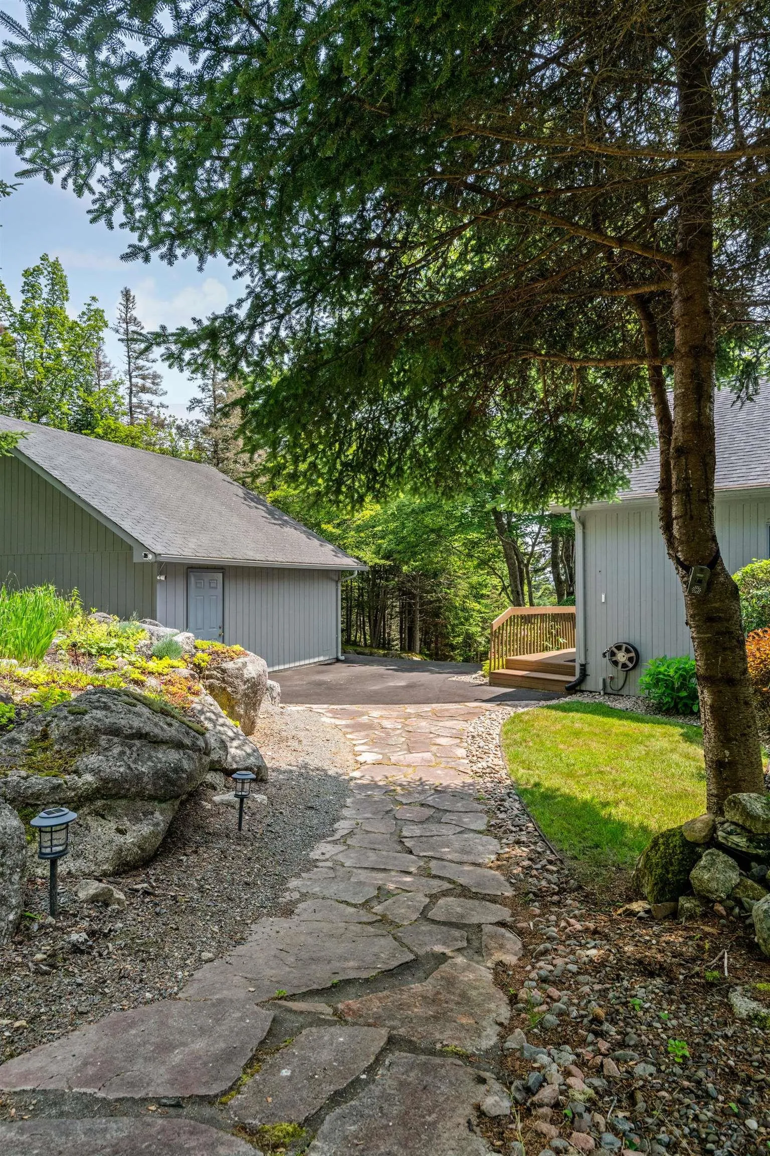 3 Island View Drive, Boutiliers Point, NS B3Z 1S5, 4 Bedrooms Bedrooms, ,2 BathroomsBathrooms,Residential,For Sale,Island View,202518254