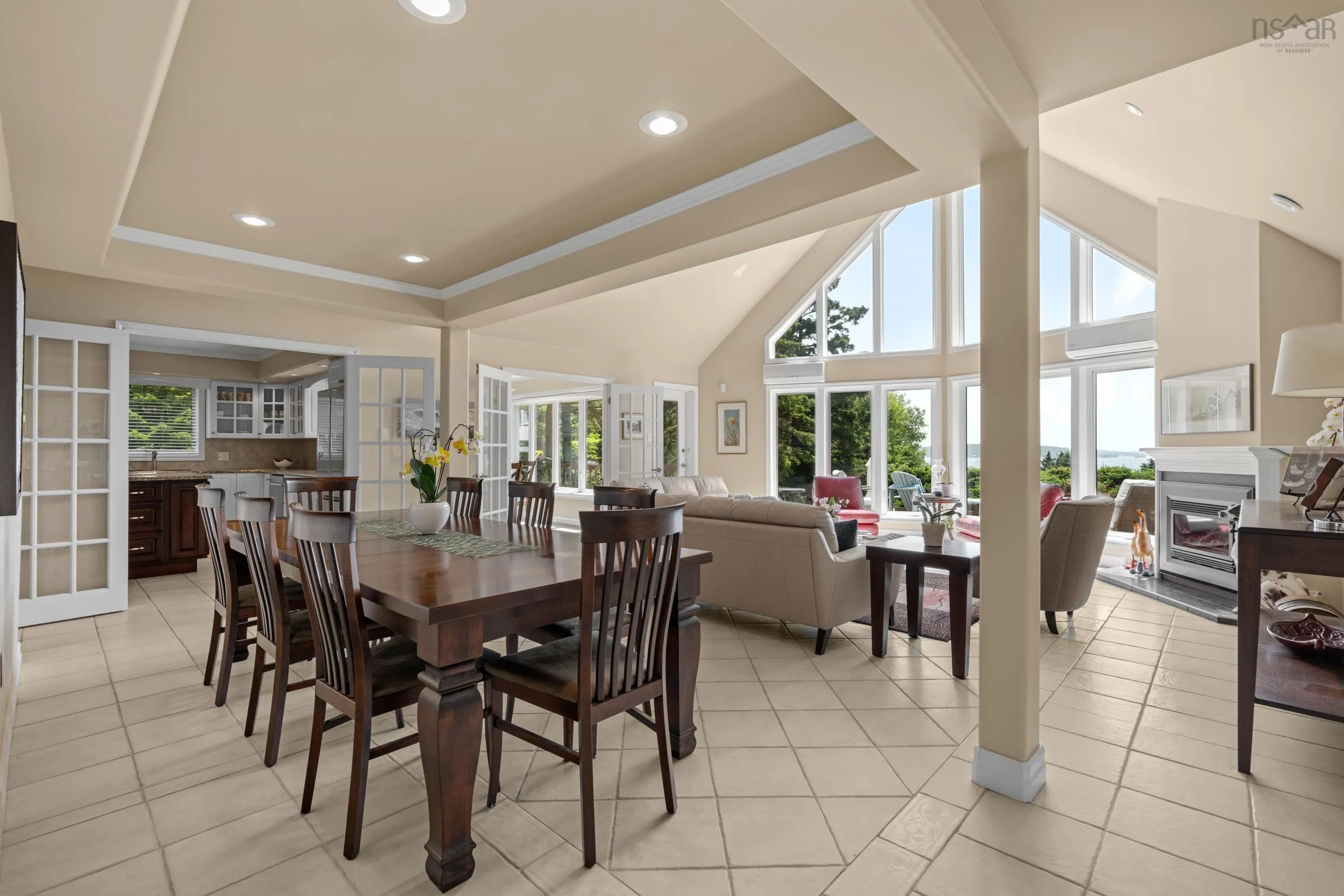 3 Island View Drive, Boutiliers Point, NS B3Z 1S5, 4 Bedrooms Bedrooms, ,2 BathroomsBathrooms,Residential,For Sale,Island View,202518254