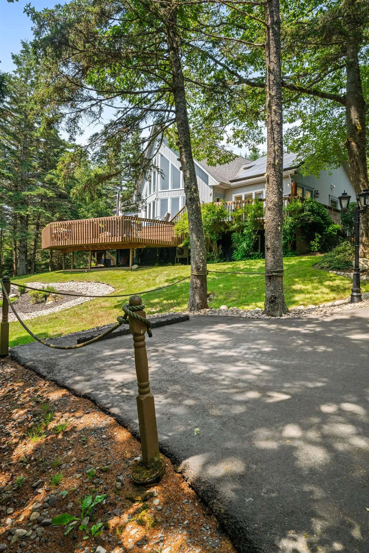 3 Island View Drive, Boutiliers Point, NS B3Z 1S5, 4 Bedrooms Bedrooms, ,2 BathroomsBathrooms,Residential,For Sale,Island View,202518254
