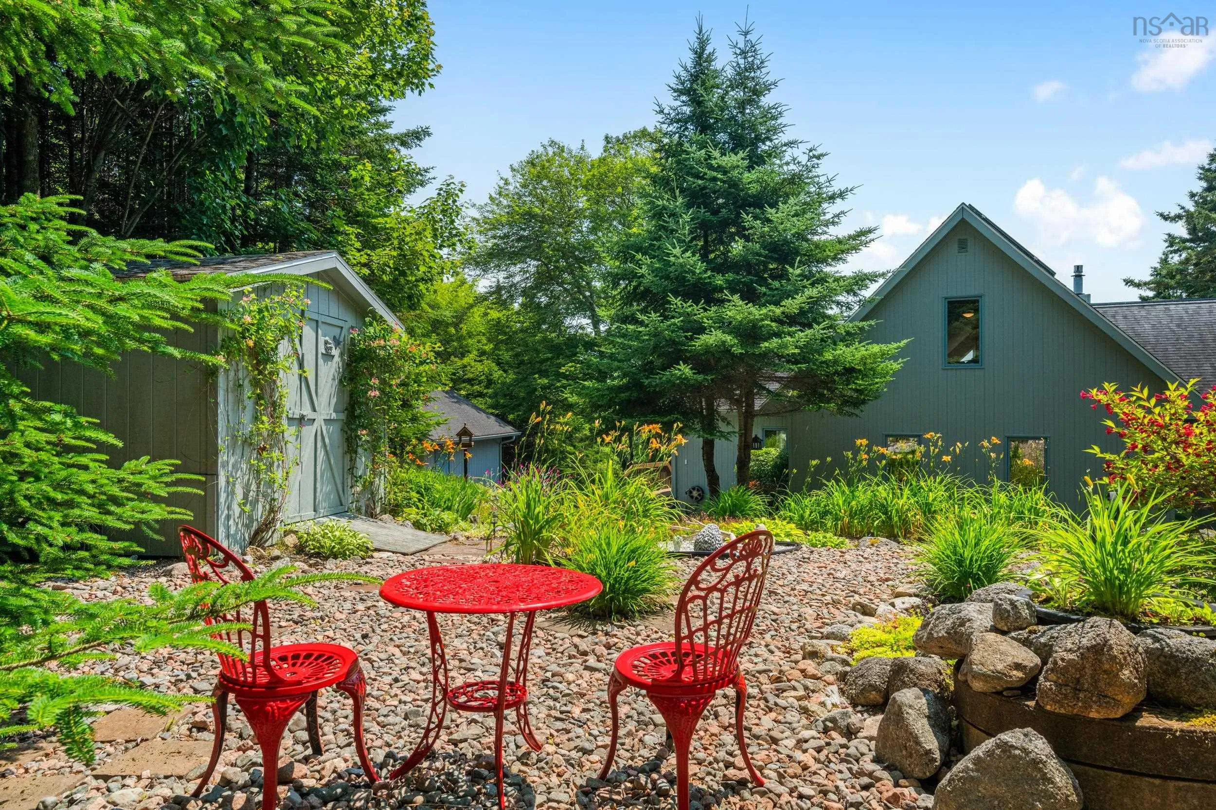 3 Island View Drive, Boutiliers Point, NS B3Z 1S5, 4 Bedrooms Bedrooms, ,2 BathroomsBathrooms,Residential,For Sale,Island View,202518254