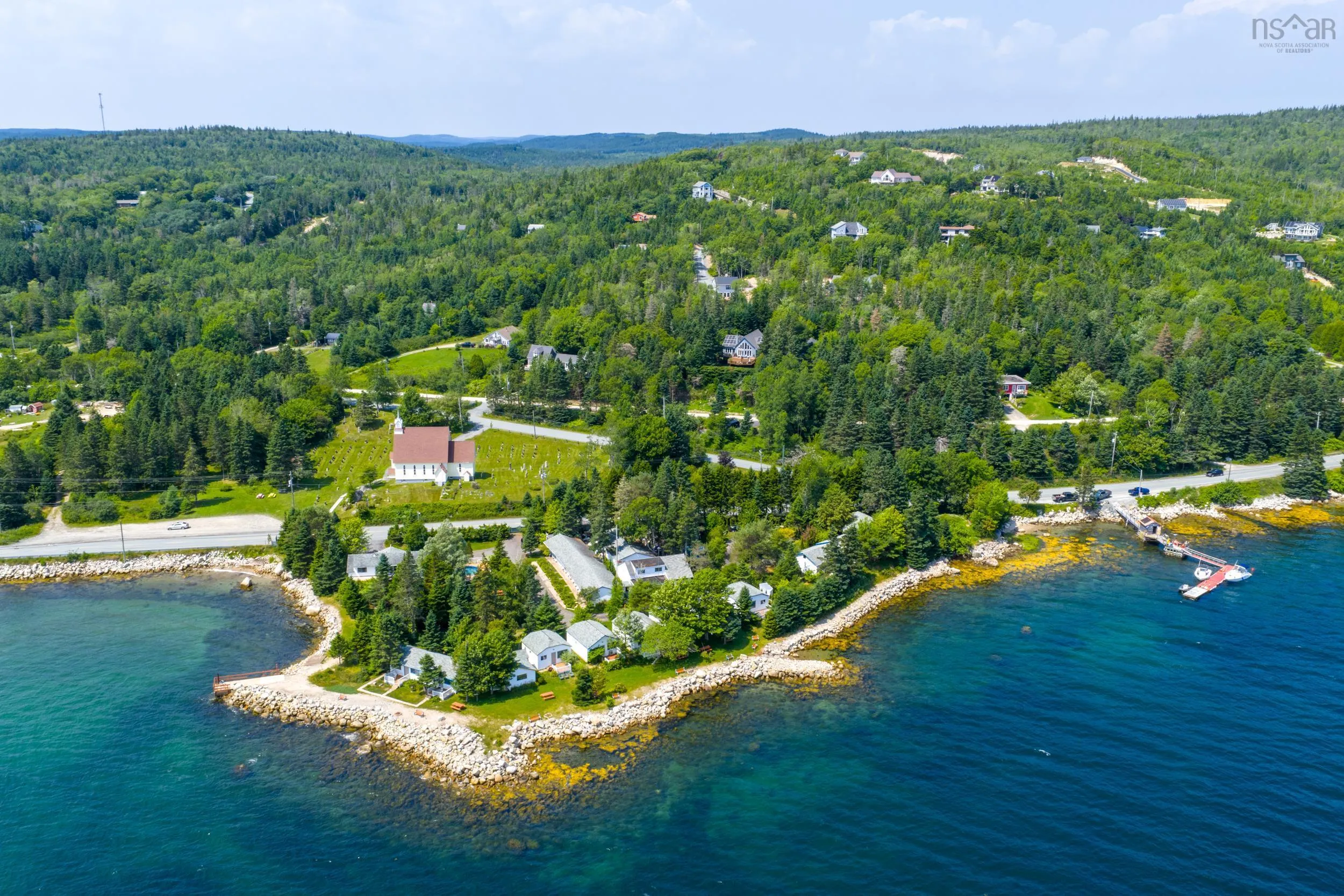 3 Island View Drive, Boutiliers Point, NS B3Z 1S5, 4 Bedrooms Bedrooms, ,2 BathroomsBathrooms,Residential,For Sale,Island View,202518254