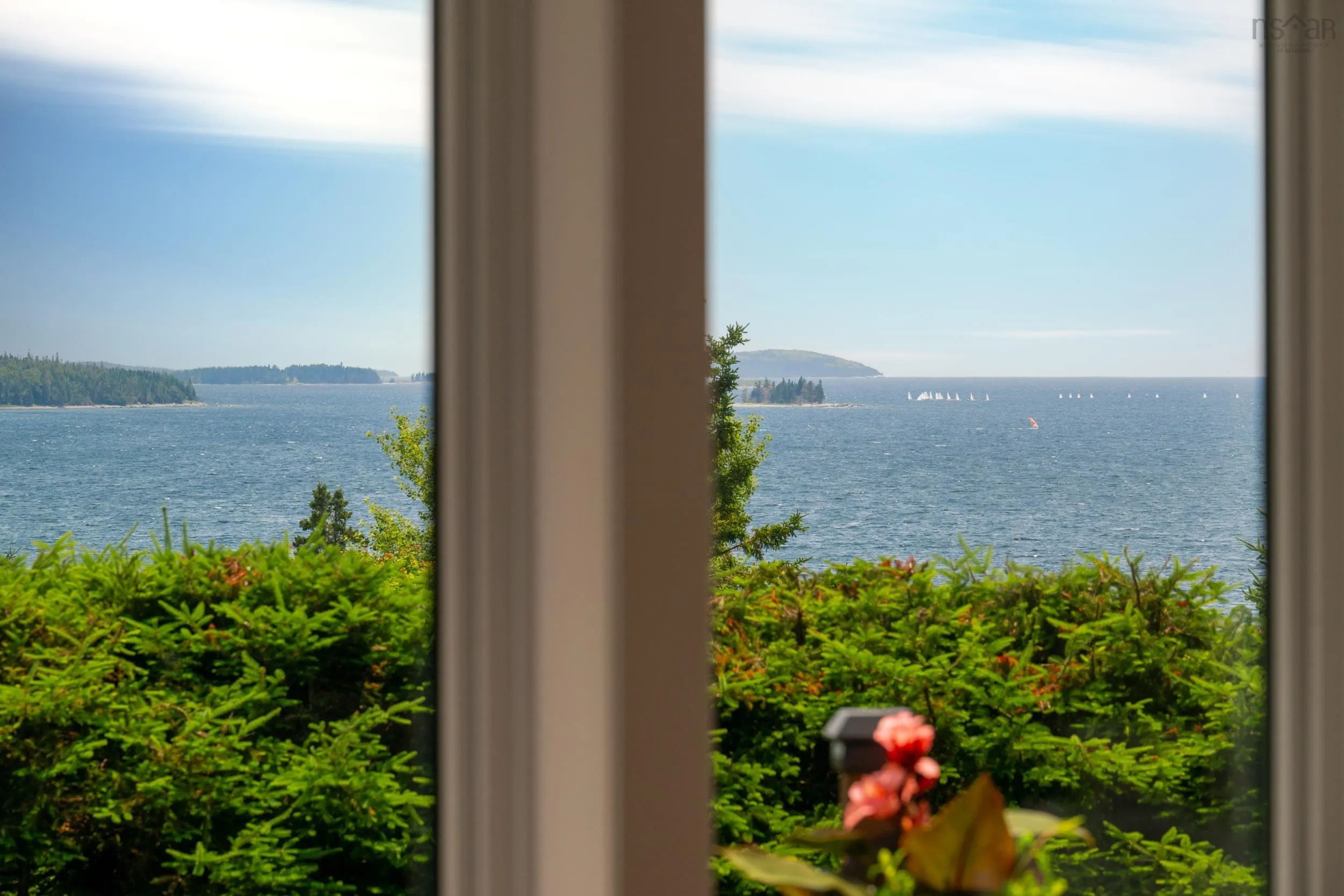 3 Island View Drive, Boutiliers Point, NS B3Z 1S5, 4 Bedrooms Bedrooms, ,2 BathroomsBathrooms,Residential,For Sale,Island View,202518254