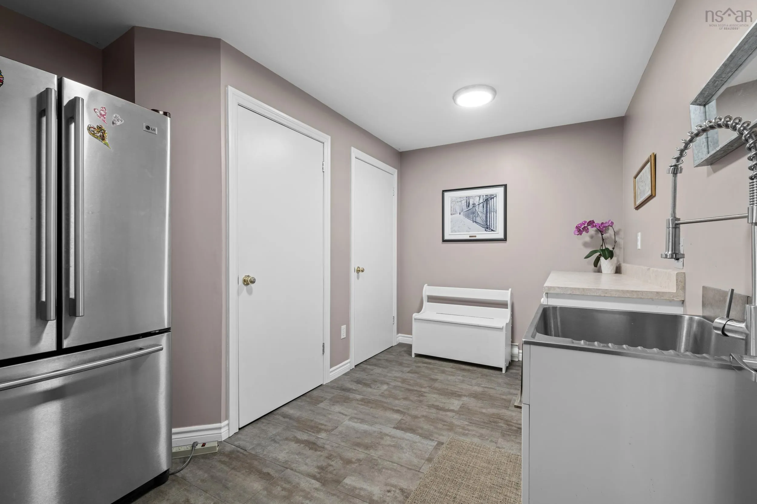 3 Island View Drive, Boutiliers Point, NS B3Z 1S5, 4 Bedrooms Bedrooms, ,2 BathroomsBathrooms,Residential,For Sale,Island View,202518254