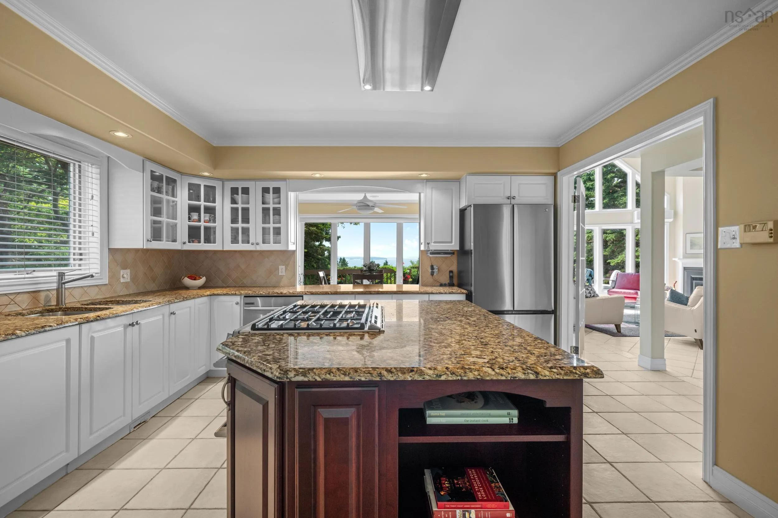 3 Island View Drive, Boutiliers Point, NS B3Z 1S5, 4 Bedrooms Bedrooms, ,2 BathroomsBathrooms,Residential,For Sale,Island View,202518254