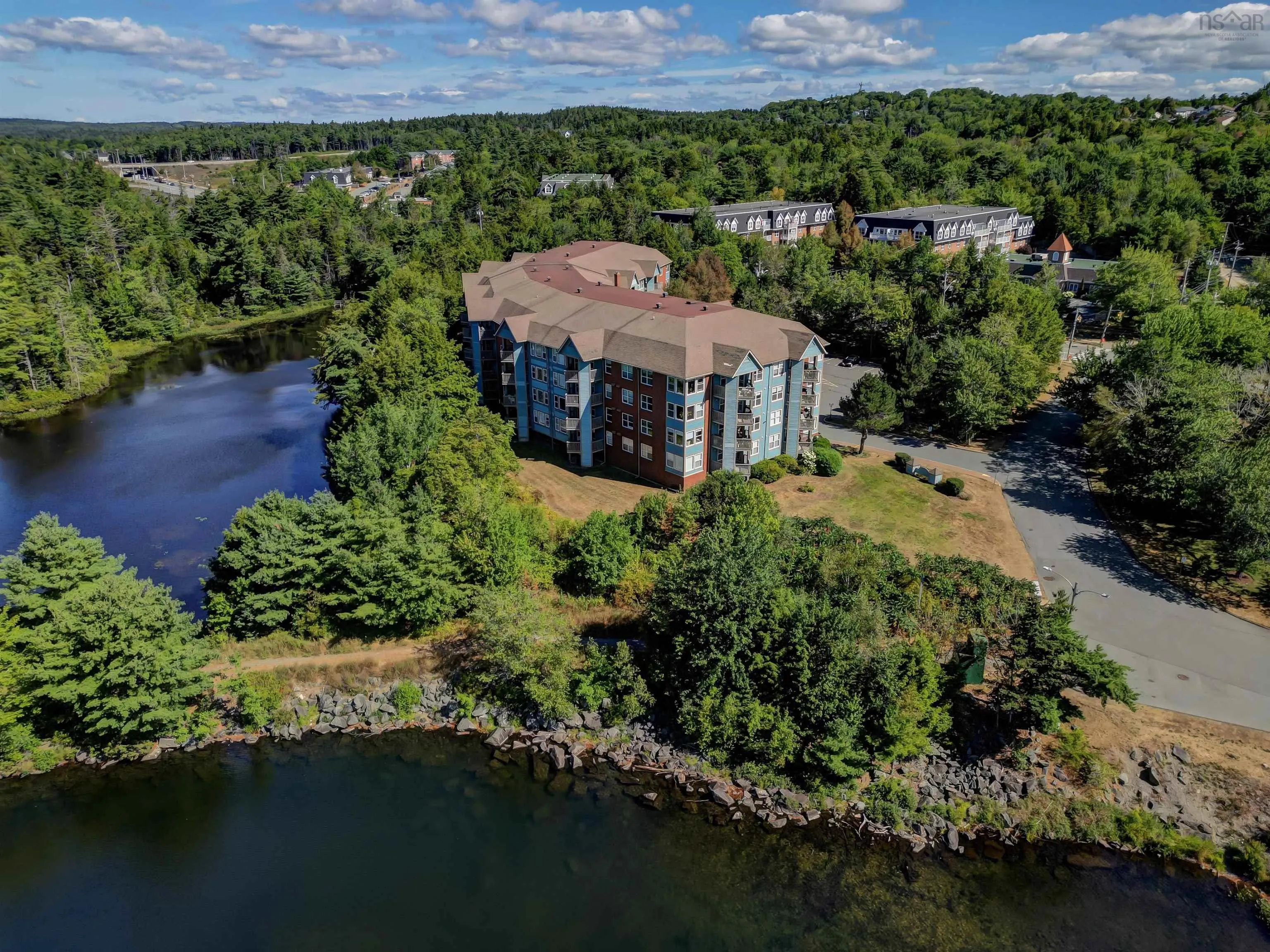 312-2 Lake Drive, Bedford, NS B4A 4H7, 2 Bedrooms Bedrooms, ,2 BathroomsBathrooms,Residential,For Sale,Lake,202521300