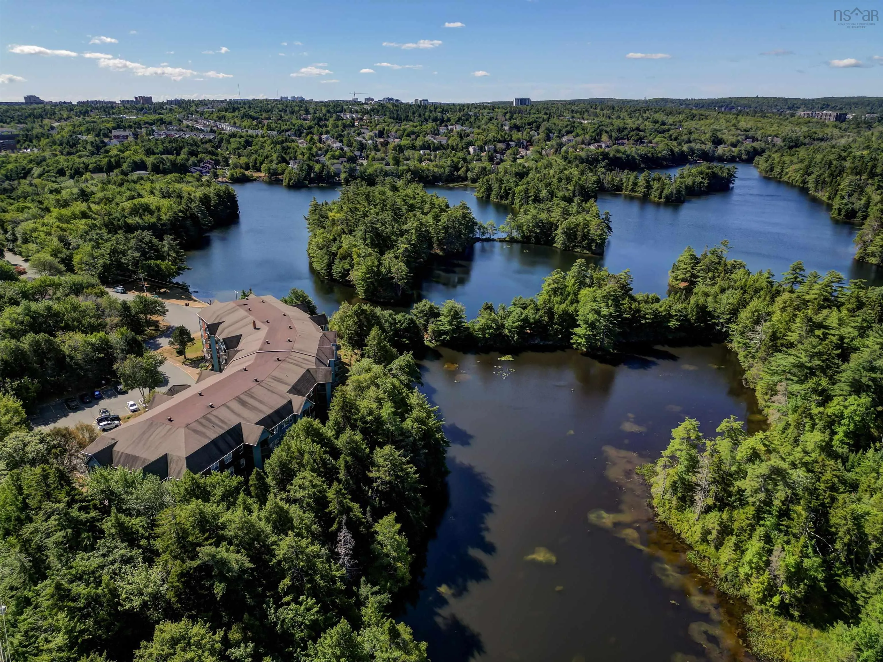 312-2 Lake Drive, Bedford, NS B4A 4H7, 2 Bedrooms Bedrooms, ,2 BathroomsBathrooms,Residential,For Sale,Lake,202521300