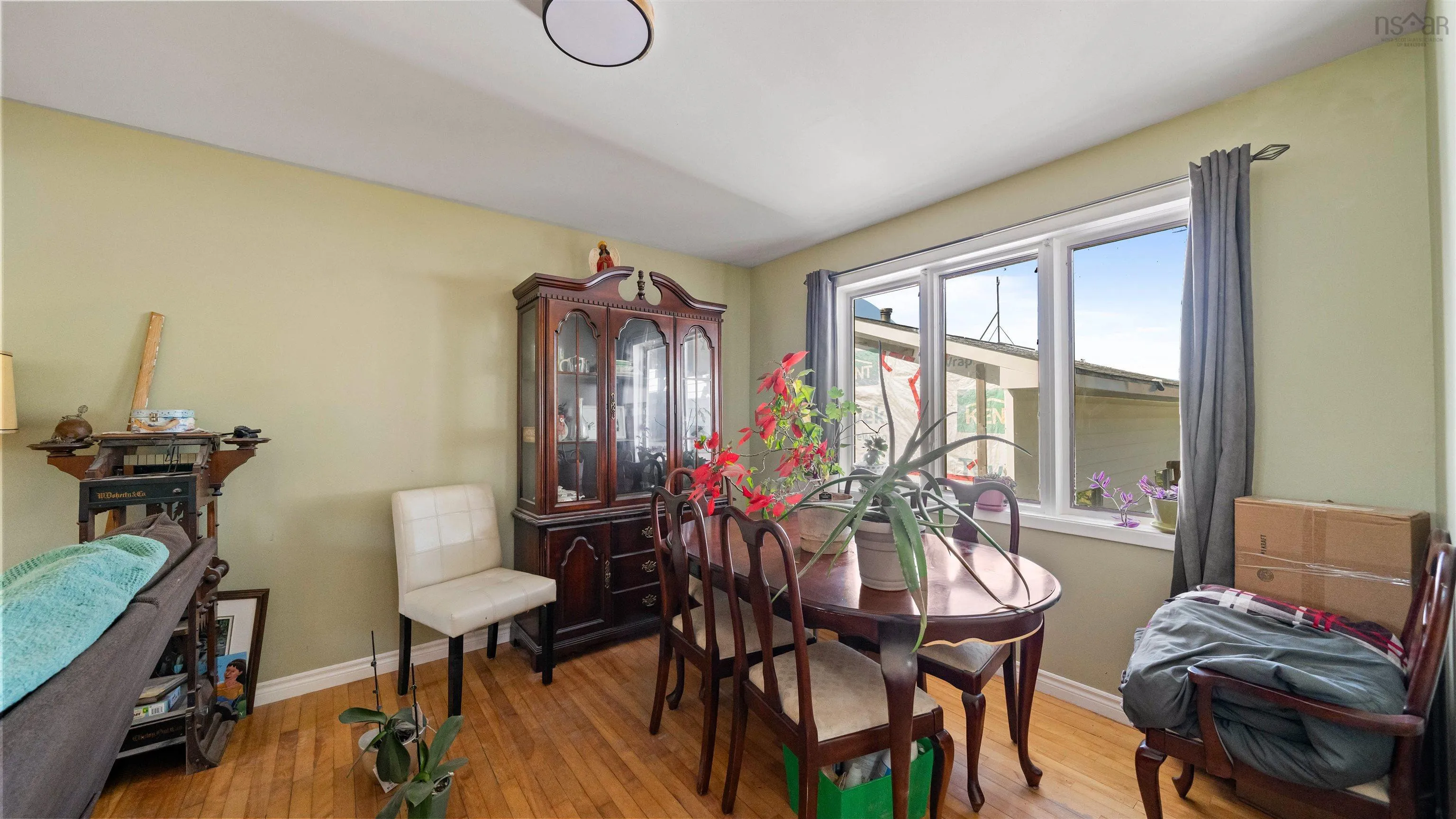 10 Fader Street, Dartmouth, NS B2X 1P3, 3 Bedrooms Bedrooms, ,2 BathroomsBathrooms,Residential,For Sale,Fader,202518315
