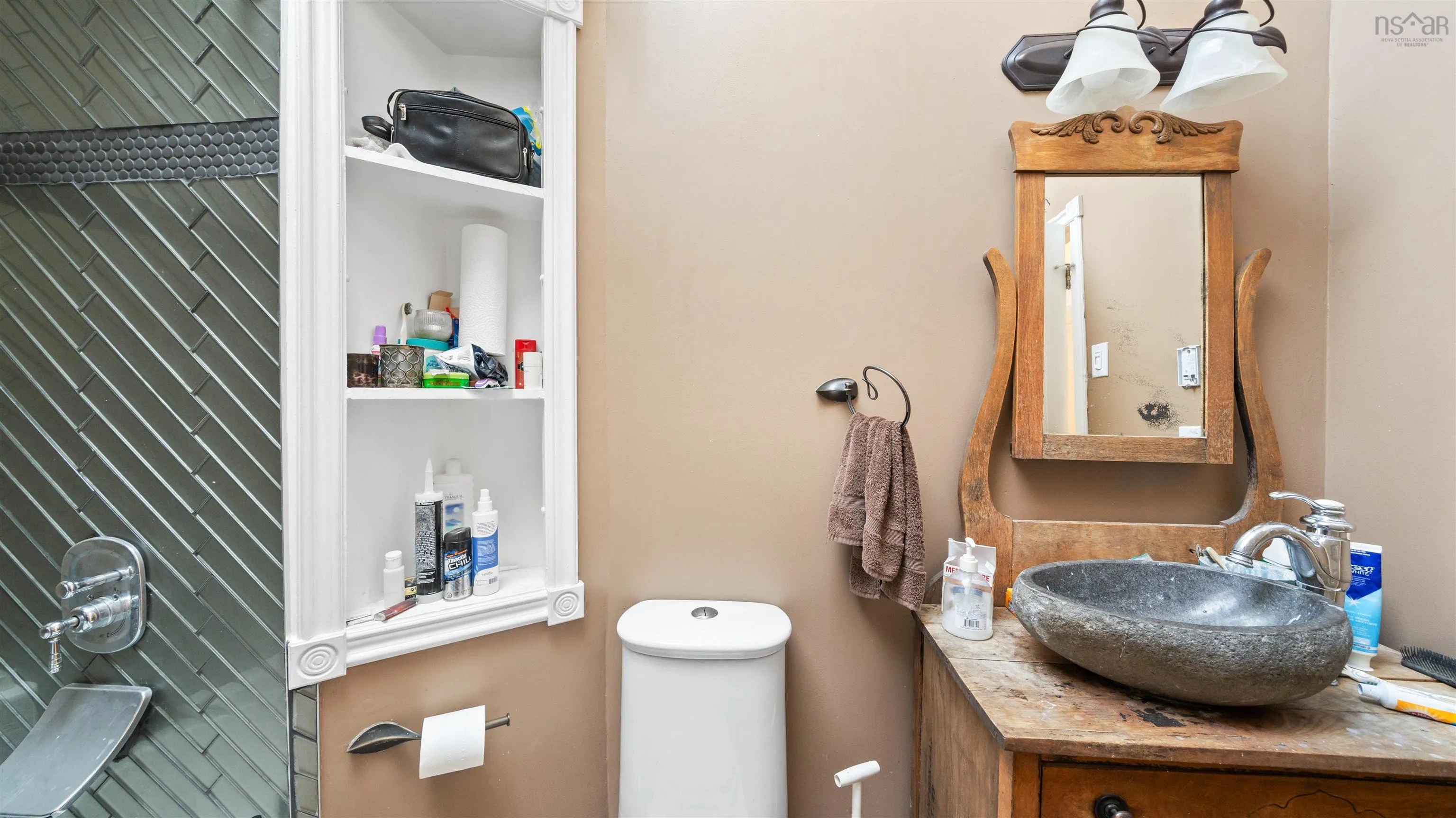 10 Fader Street, Dartmouth, NS B2X 1P3, 3 Bedrooms Bedrooms, ,2 BathroomsBathrooms,Residential,For Sale,Fader,202518315