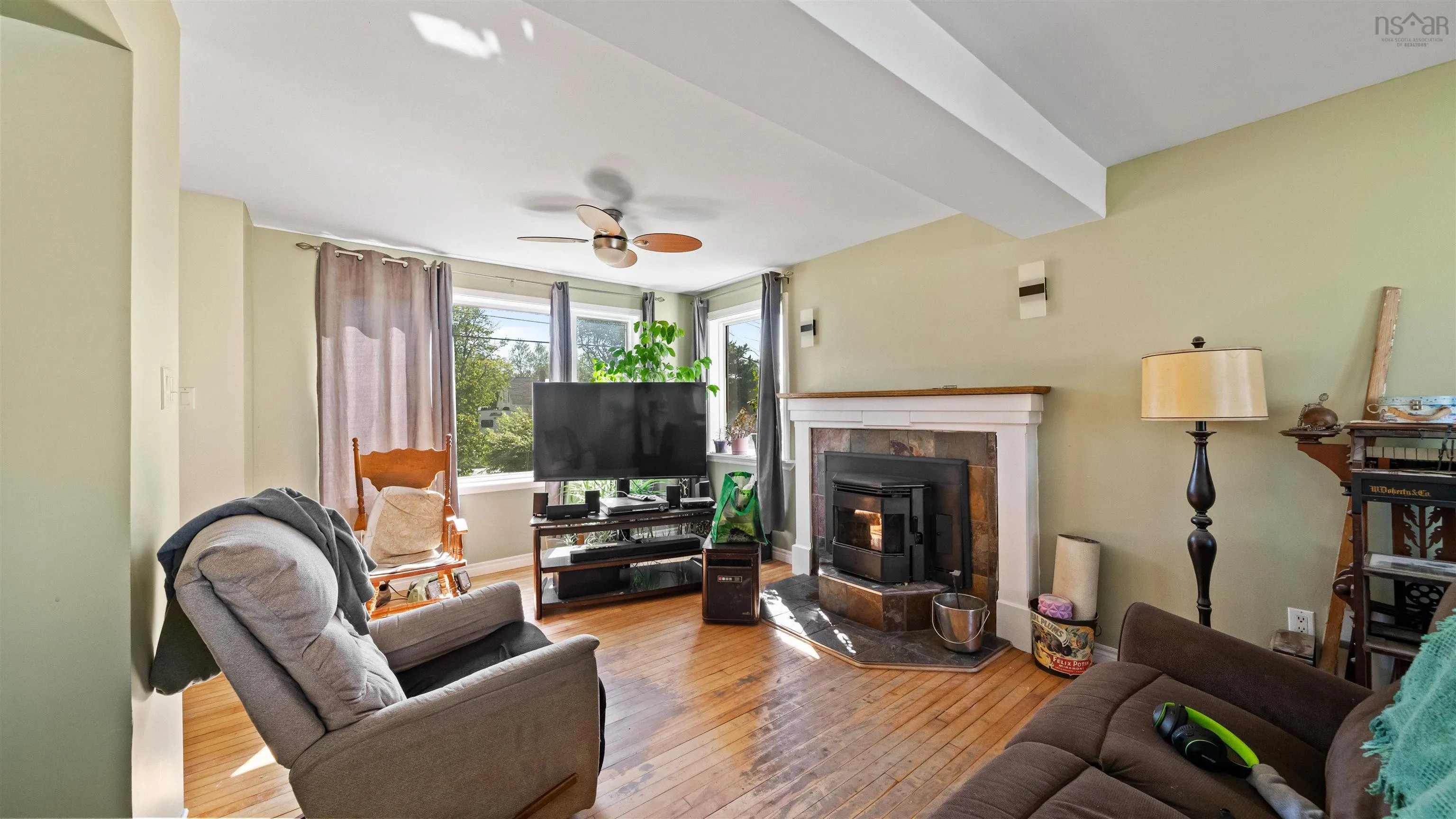 10 Fader Street, Dartmouth, NS B2X 1P3, 3 Bedrooms Bedrooms, ,2 BathroomsBathrooms,Residential,For Sale,Fader,202518315