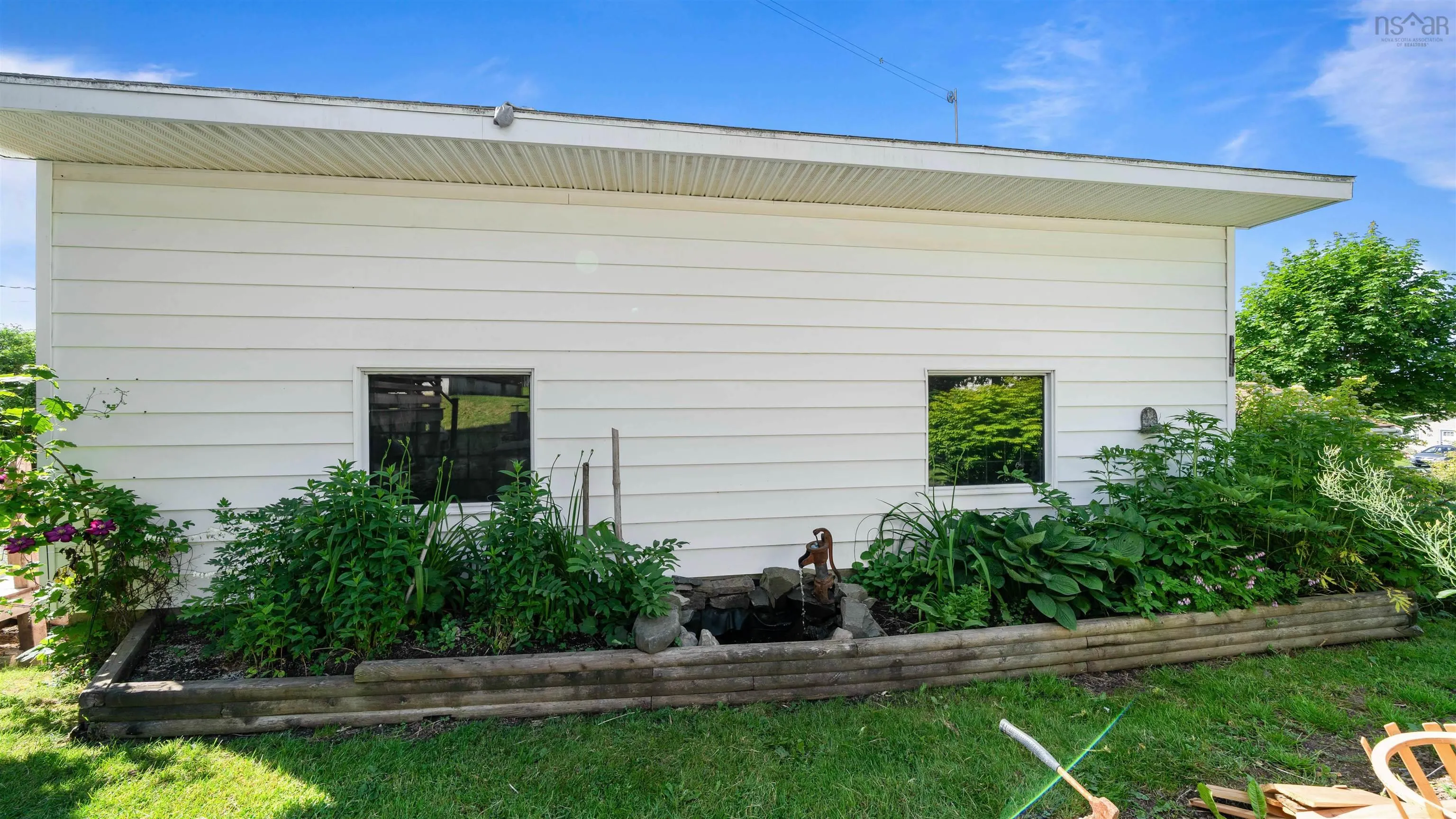 10 Fader Street, Dartmouth, NS B2X 1P3, 3 Bedrooms Bedrooms, ,2 BathroomsBathrooms,Residential,For Sale,Fader,202518315