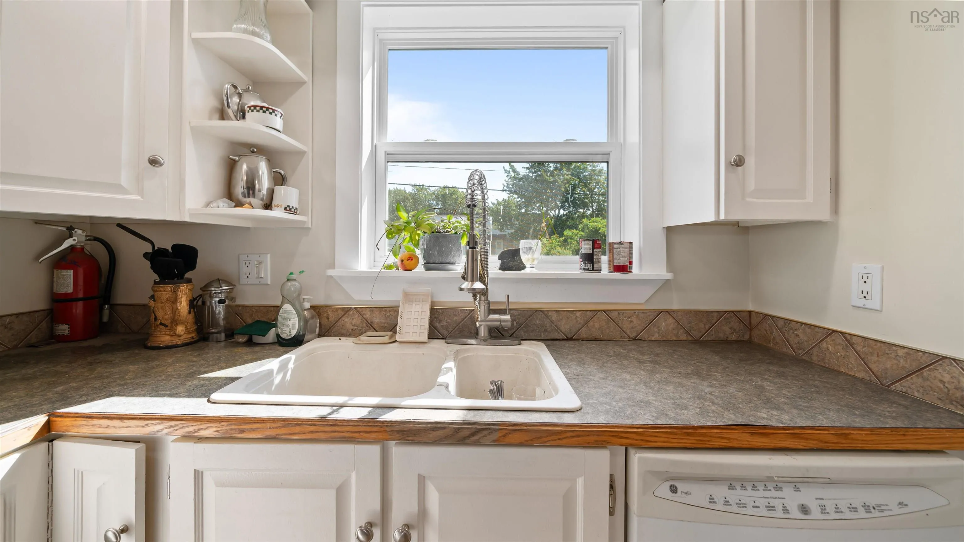 10 Fader Street, Dartmouth, NS B2X 1P3, 3 Bedrooms Bedrooms, ,2 BathroomsBathrooms,Residential,For Sale,Fader,202518315