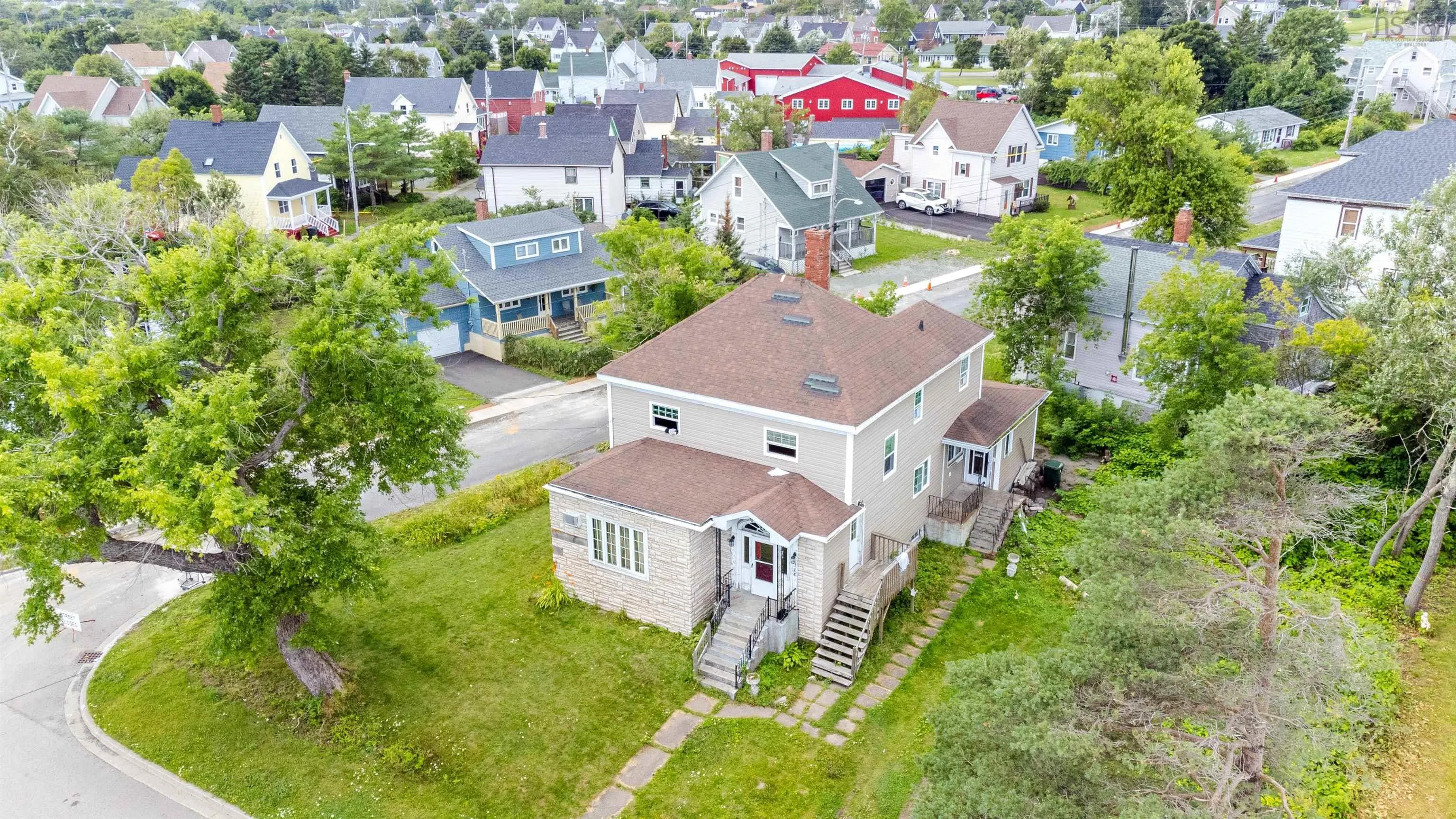 324 York Street, Glace Bay, NS B1A 2M7, 5 Bedrooms Bedrooms, ,3 BathroomsBathrooms,Residential,For Sale,York,202518450