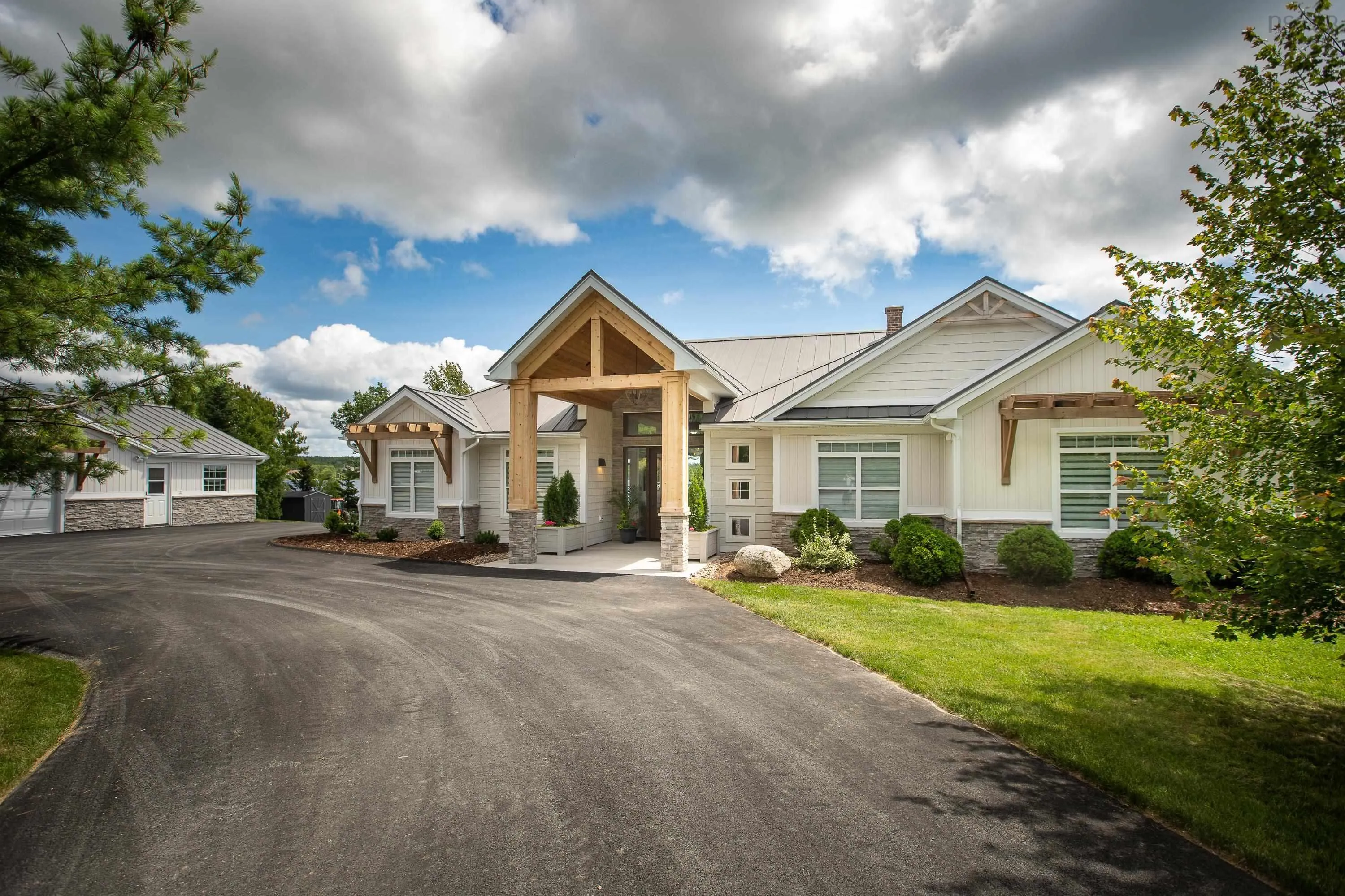 60 Post Office Road, Porters Lake Ns B3e 1h7, 3 Bedrooms Bedrooms, ,2 BathroomsBathrooms,Residential,For Sale,Post Office,202504274