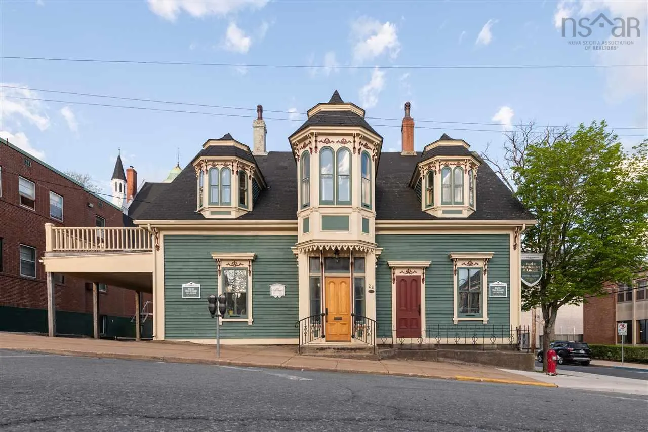 28 King Street, Lunenburg Ns B0j 2c0, ,Commercial Sale,For Sale,King,202402977