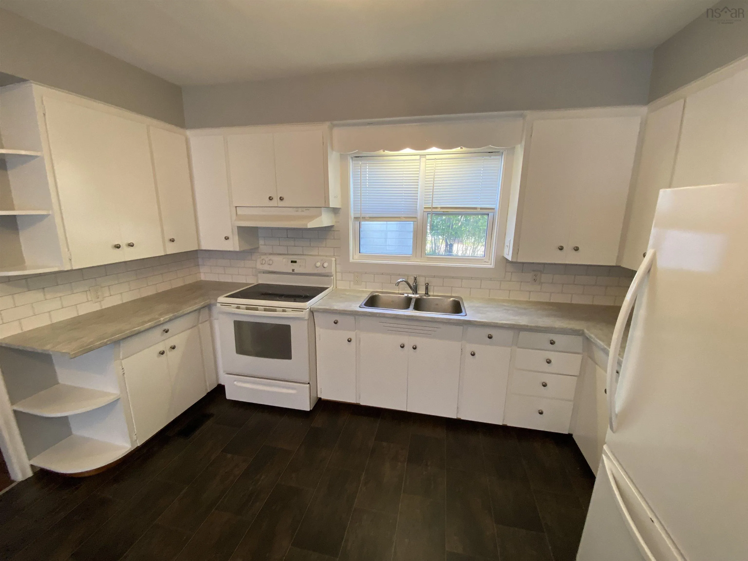 394 Robie Street, Truro, NS B2N 1L8, 3 Bedrooms Bedrooms, ,1 BathroomBathrooms,Residential,For Sale,Robie,202521451
