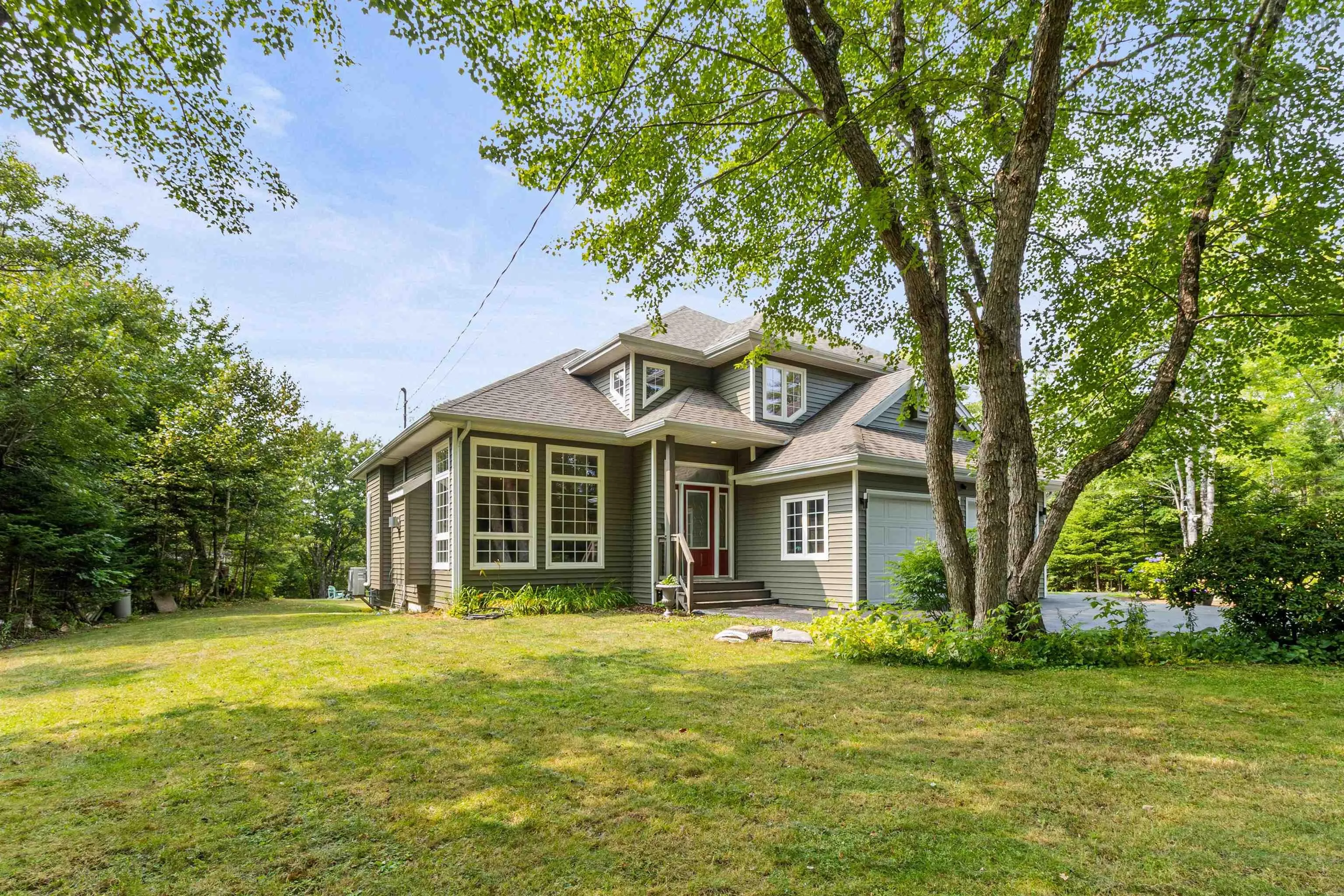 80 Tudor Lane, Stillwater Lake, NS B3Z 4J1, 3 Bedrooms Bedrooms, ,4 BathroomsBathrooms,Residential,For Sale,Tudor,202520640